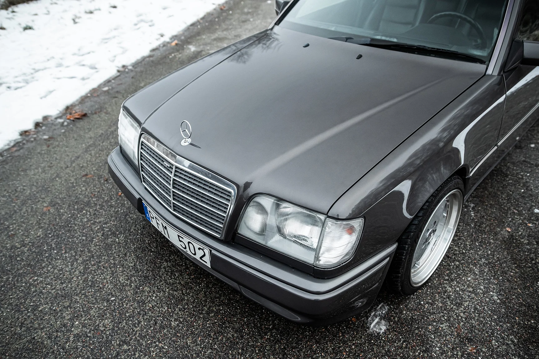 Exterior image of 1993 Mercedes-Benz E 320 "AMG" (11)