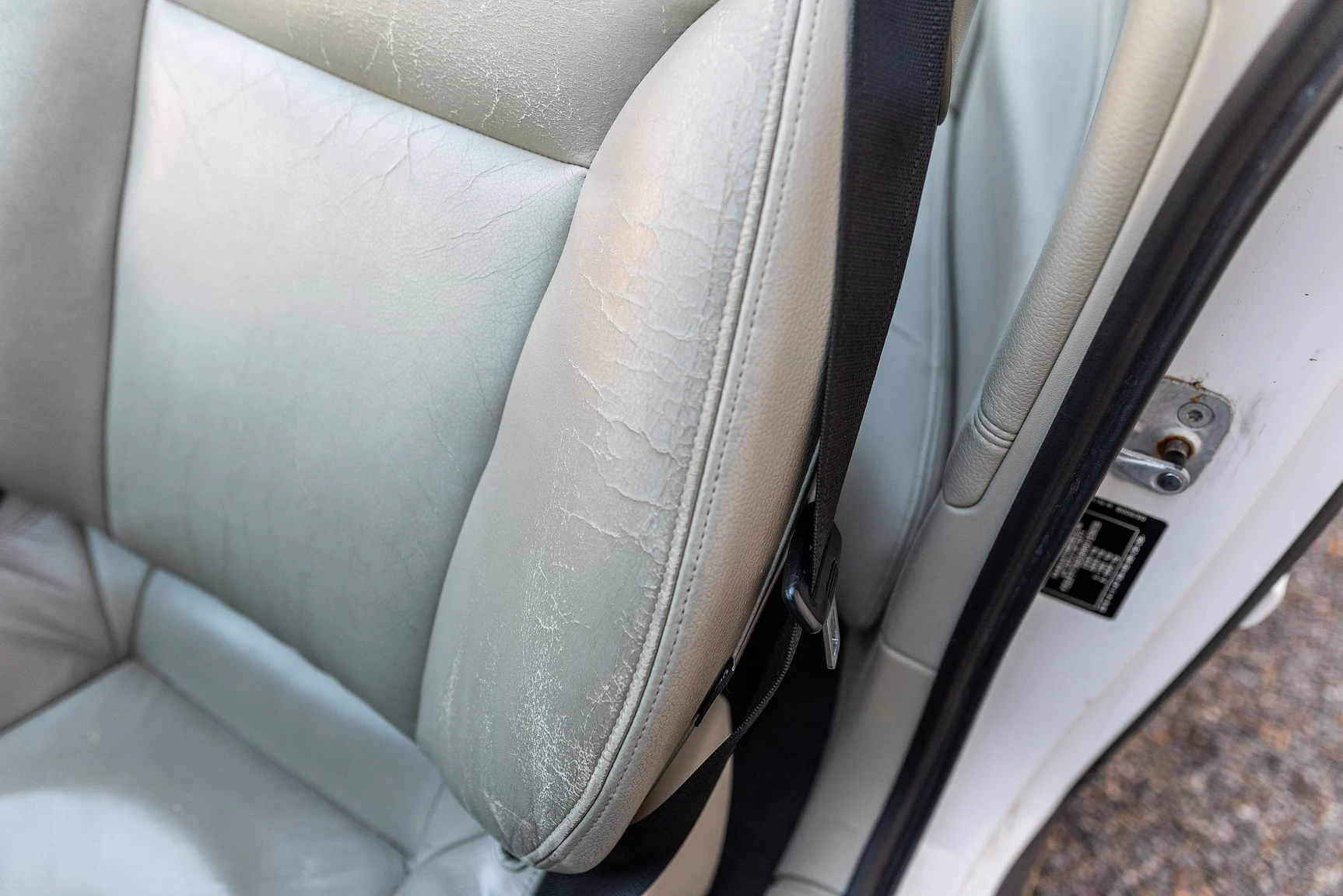 Interior image of 2008 SAAB 9-3 Vector 2.0T Cabriolet (16)