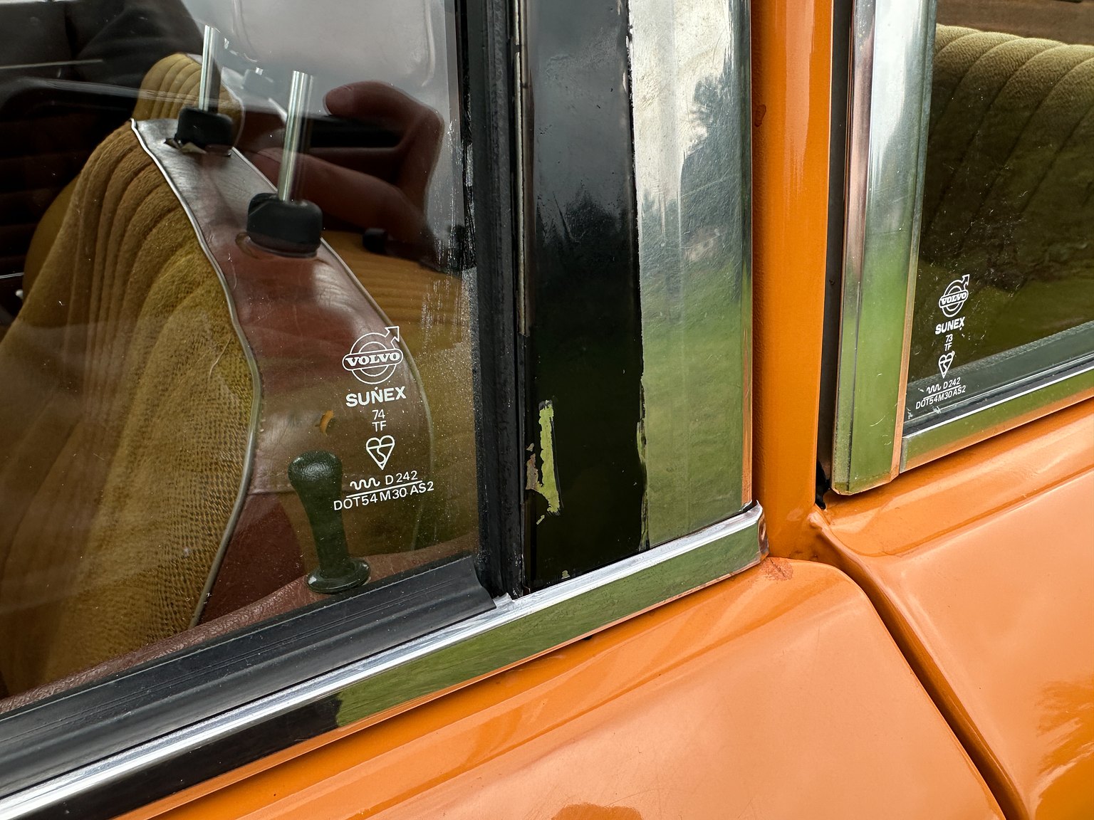 Exteriörbild på 1974 Volvo 142 2.0