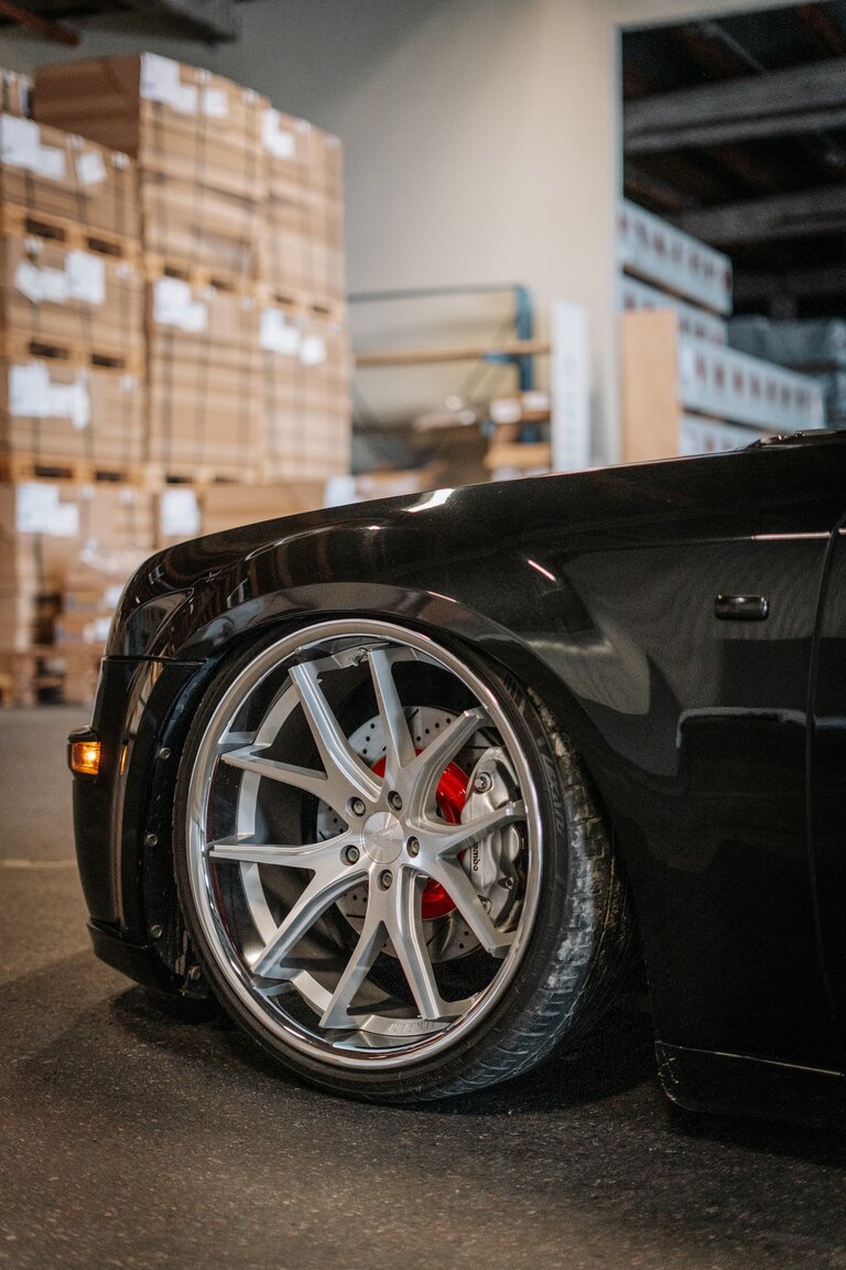 Exteriörbild på 2006 Chrysler 300C SRT-8 (39)