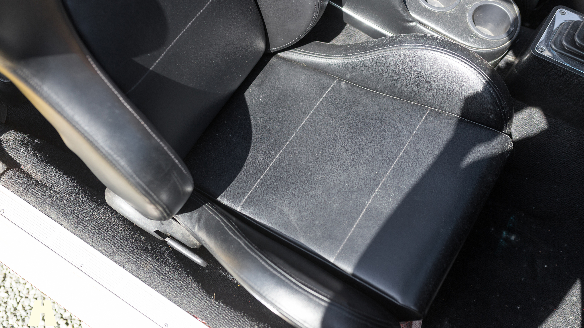 Interior image of 1971 Ford Mustang 429 Cabriolet (32)