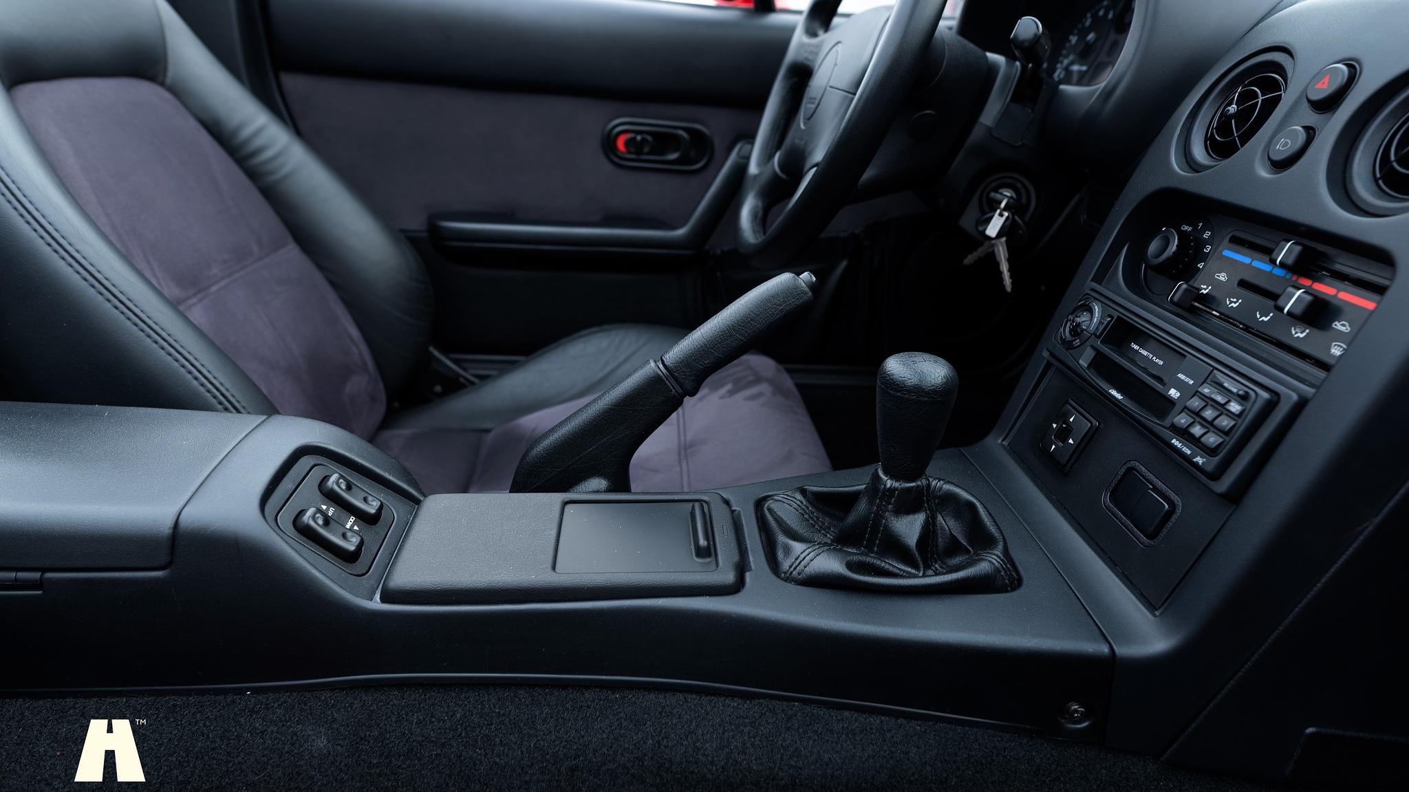 Innenraumfoto von 1997 Mazda MX-5 (10)