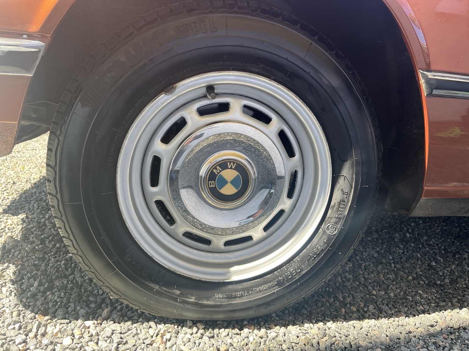 Exterior image of 1977 BMW 518