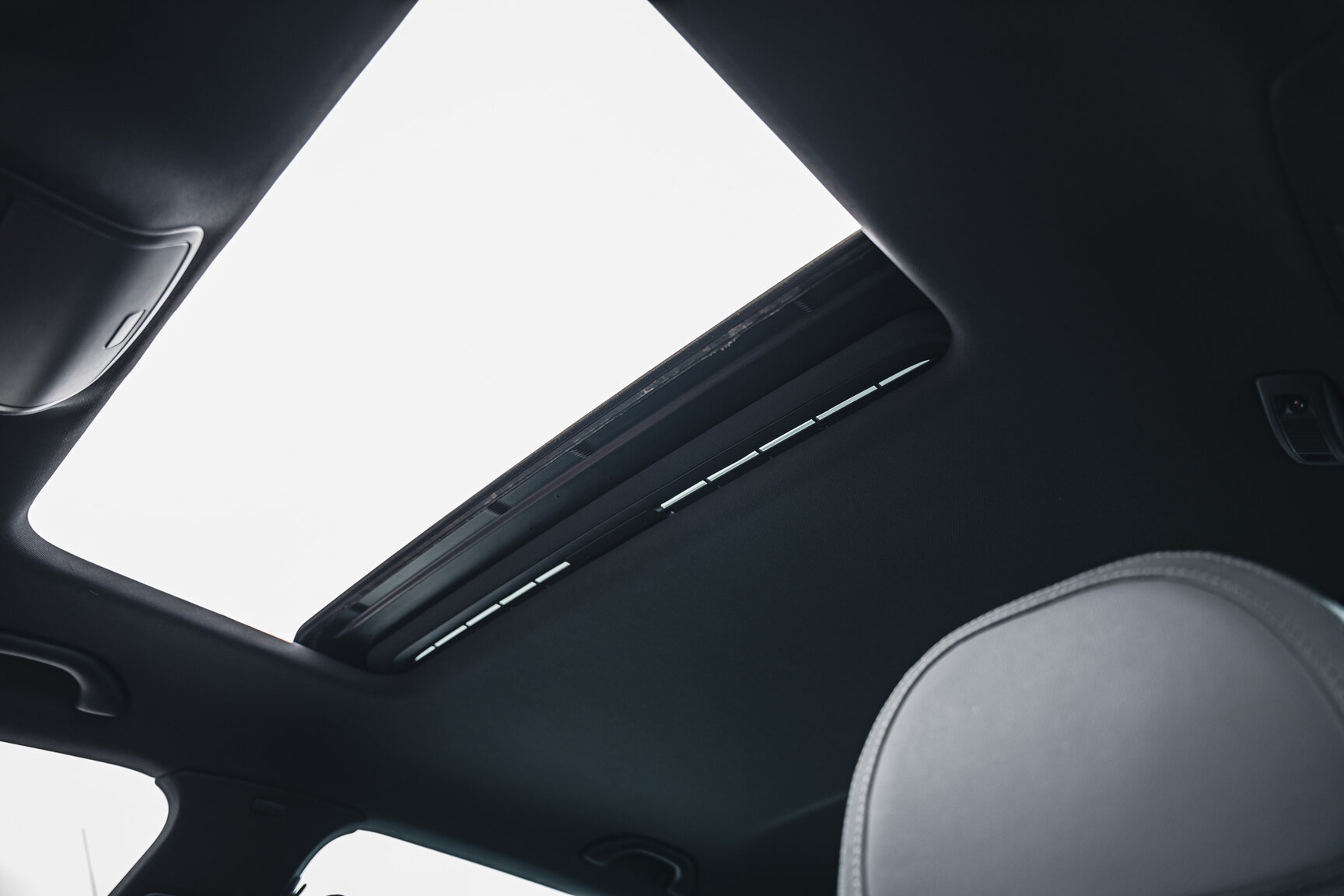 Innenraumfoto von 2007 Volkswagen Golf R32 (54)