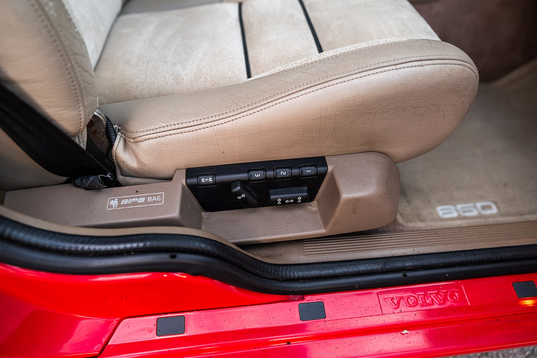 Interior image of 1996 Volvo 850 R