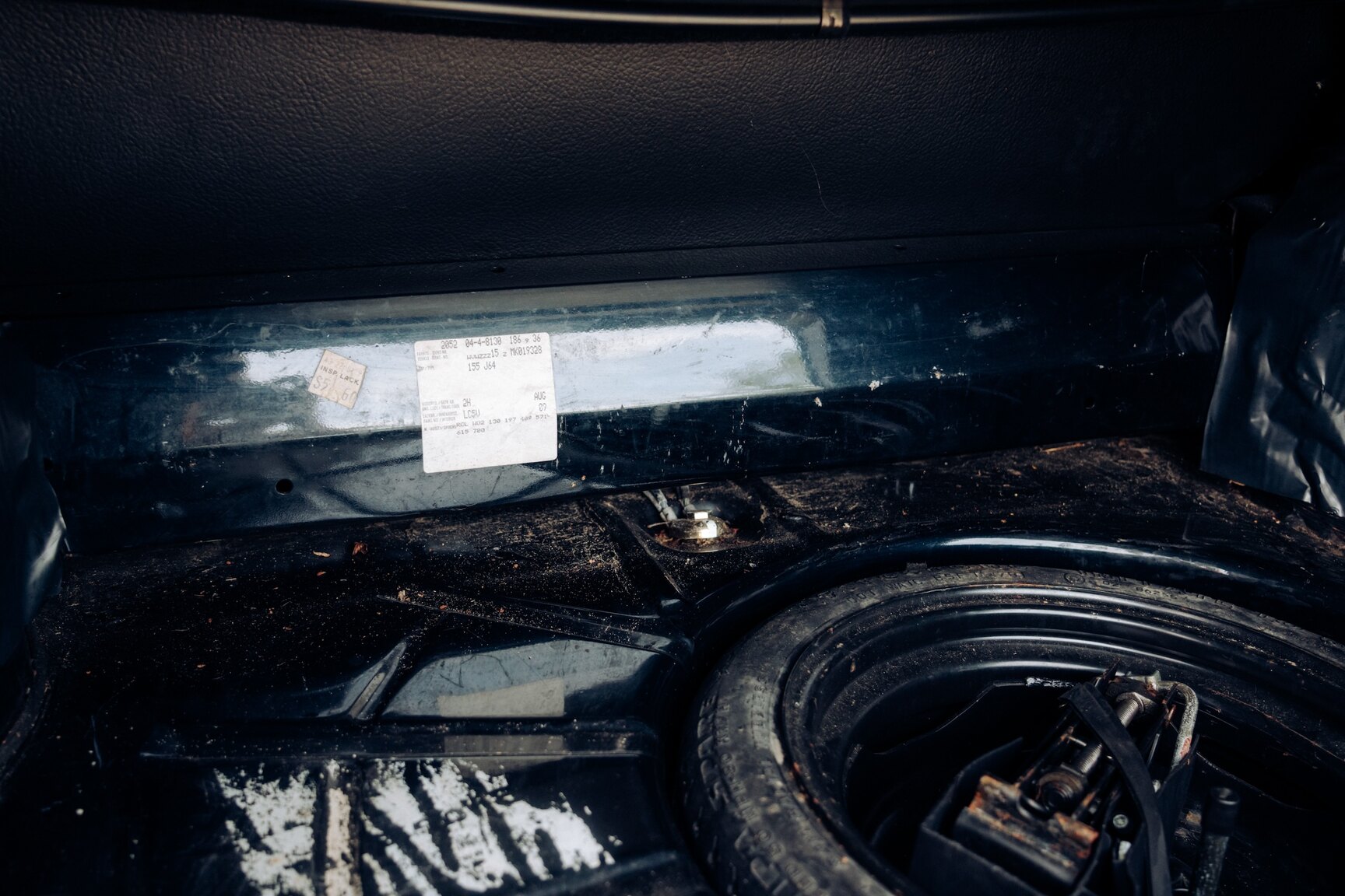 Interior image of 1991 VW Golf Cabriolet "Etienne Aigner Edition"