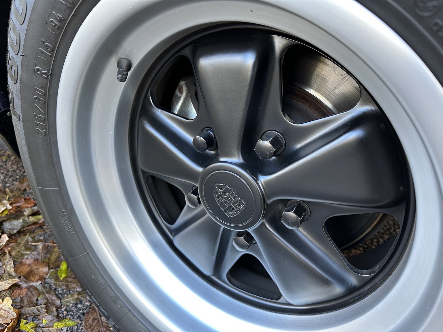 Exteriörbild på 1986 Porsche 911 Carrera 3.2