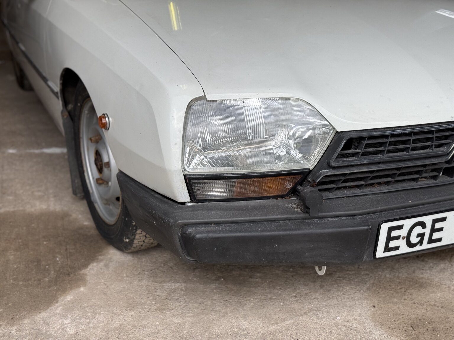 Exterior image of 1984 Citroën GSA Break