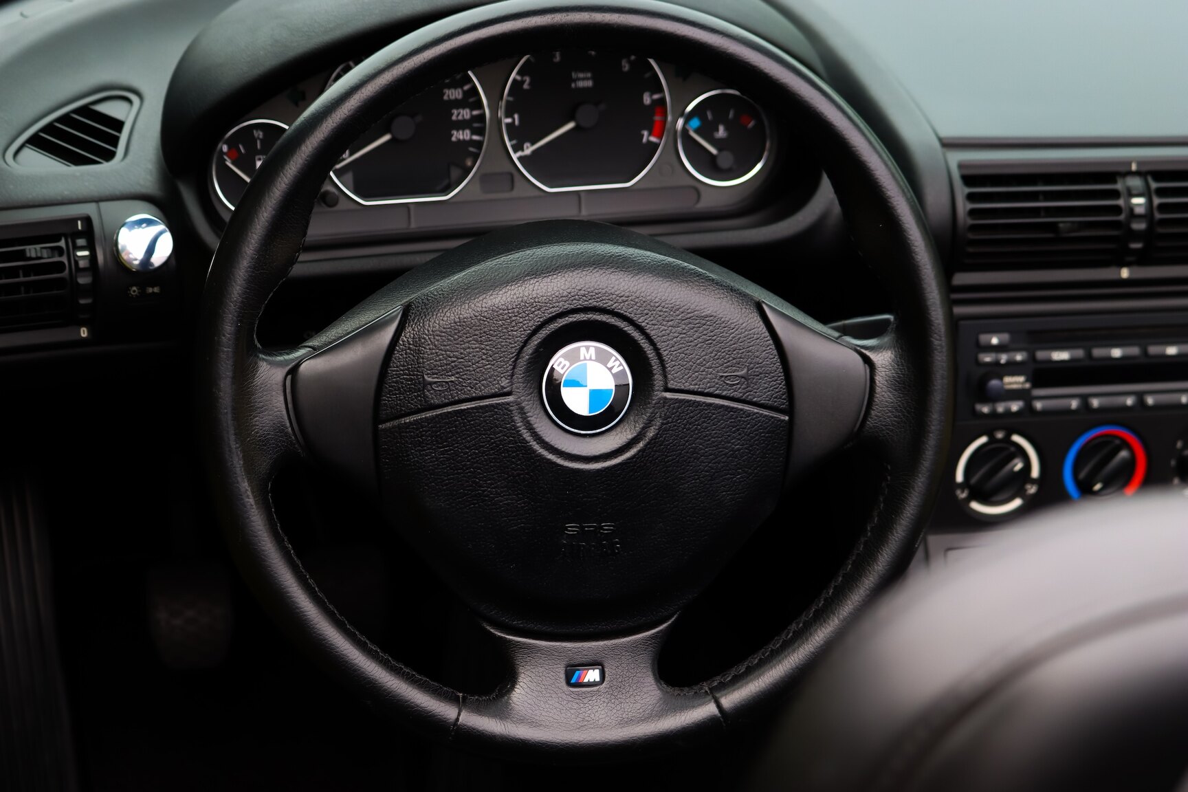 Interior image of 1999 BMW Z3 1.9i