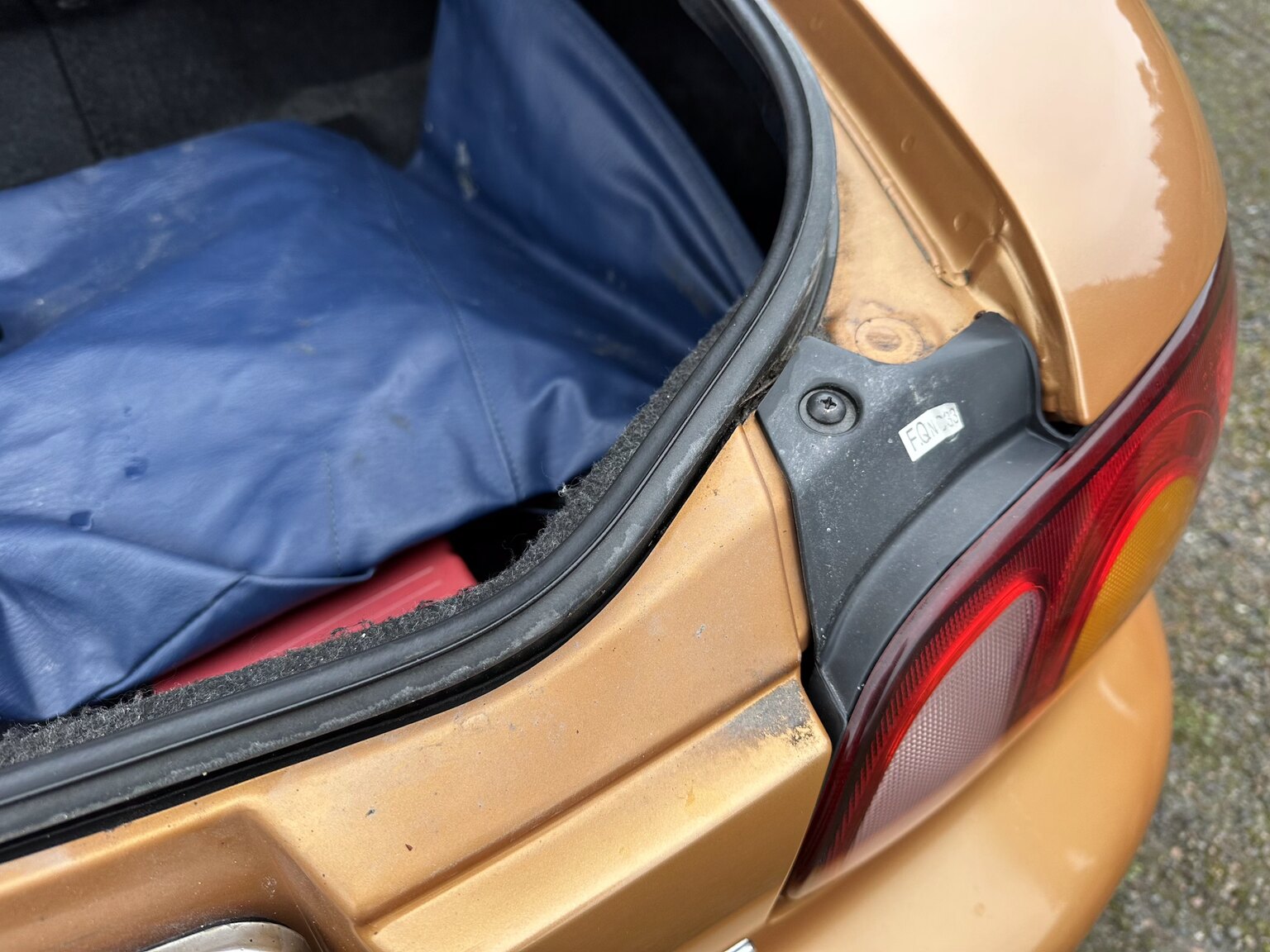 Innenraumfoto von 1998 Mazda Miata MX-5 NB