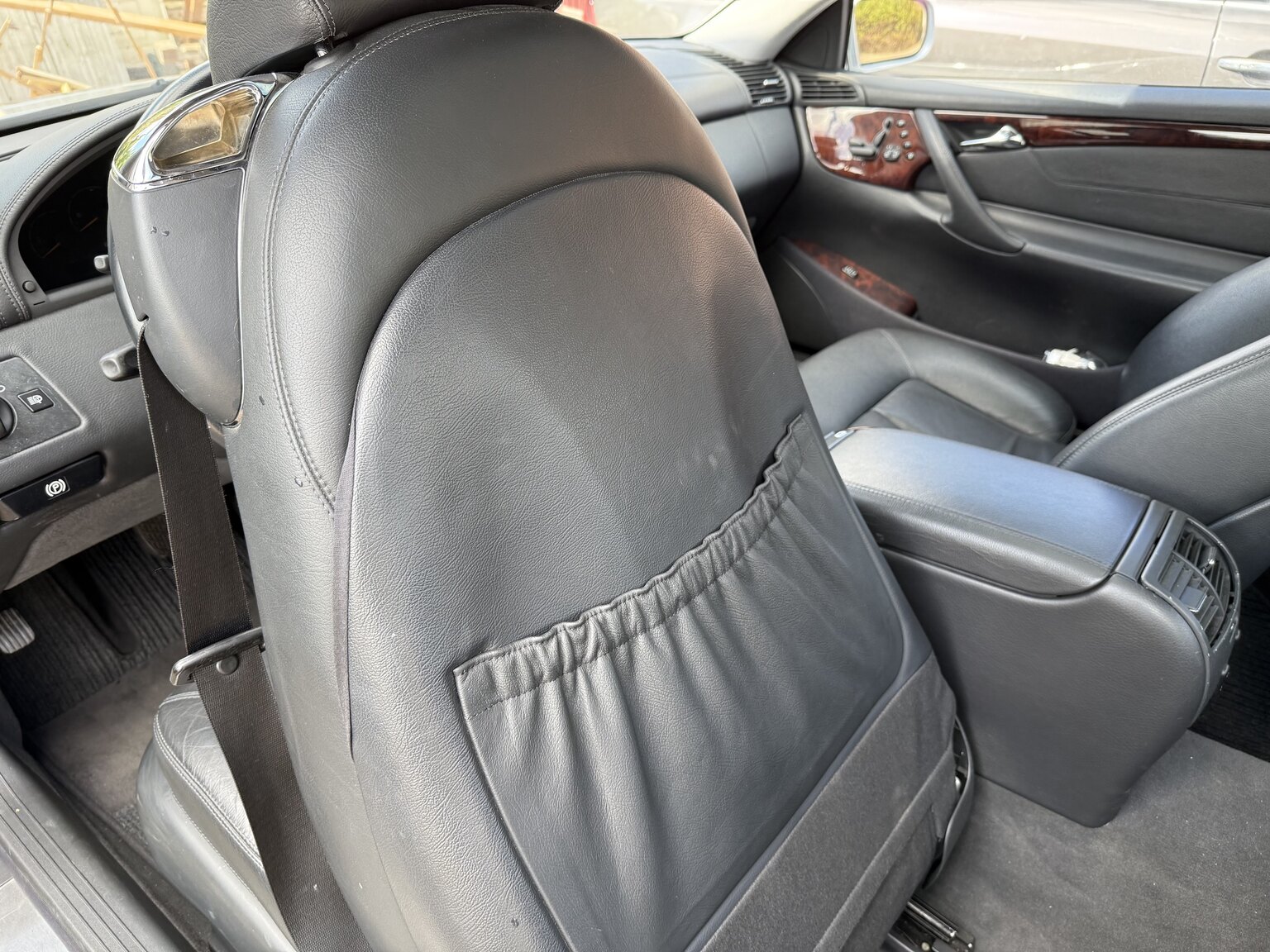 Interior image of 2000 Mercedes-Benz CL 500