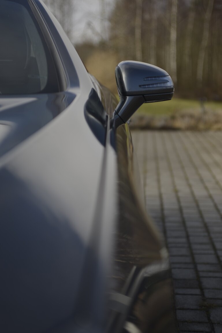 Exterior image of 2014 Mercedes-Benz SL500