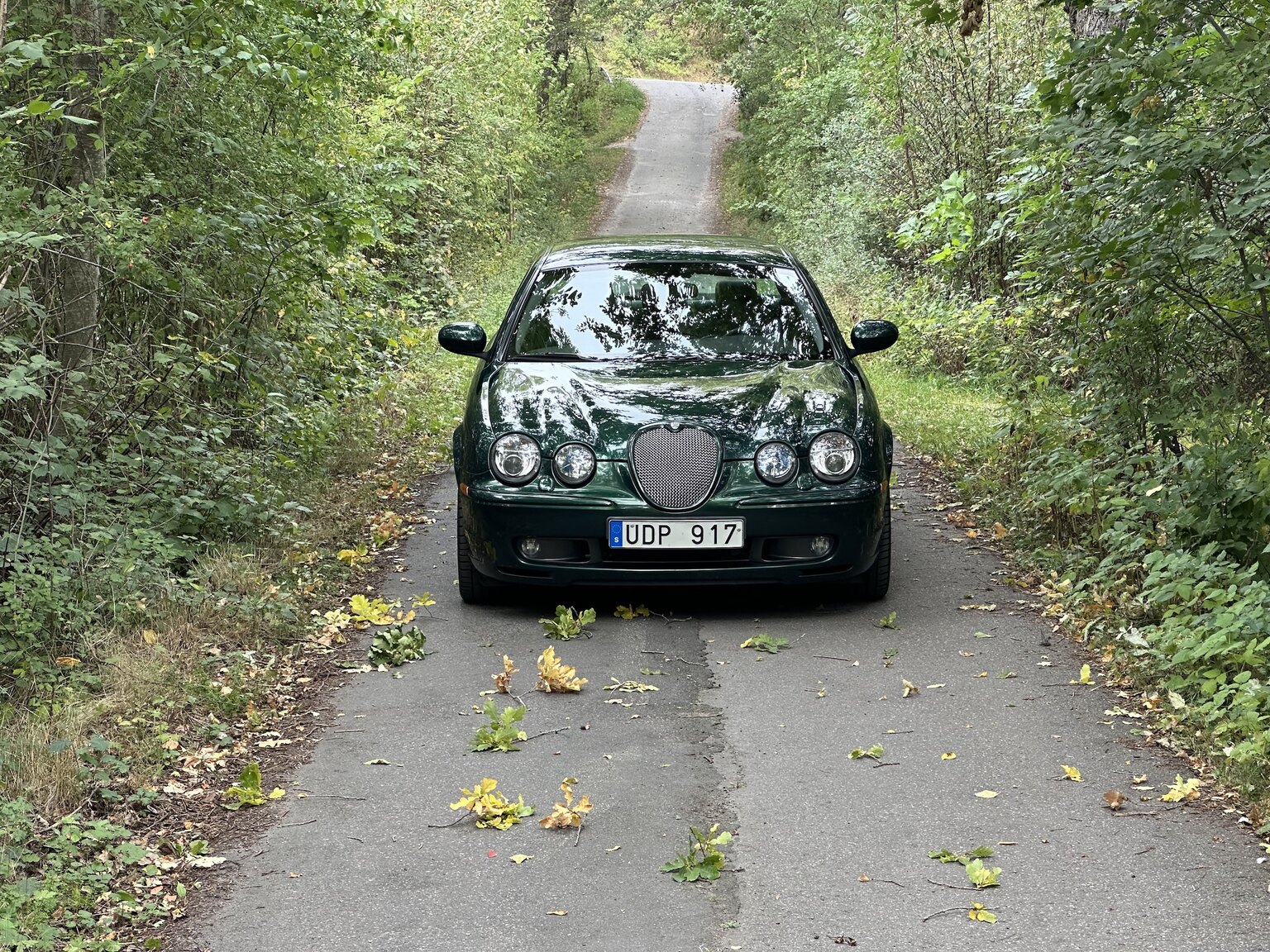Exteriörbild på 2003 Jaguar S-Type R