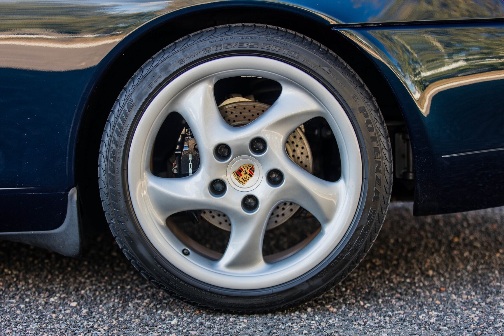 Exteriörbild på 1999 Porsche 911 Carrera Cabriolet