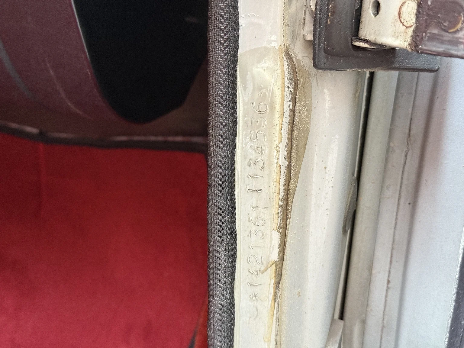 Innenraumfoto von 1970 Volvo 142 2.0 Automatic (45)