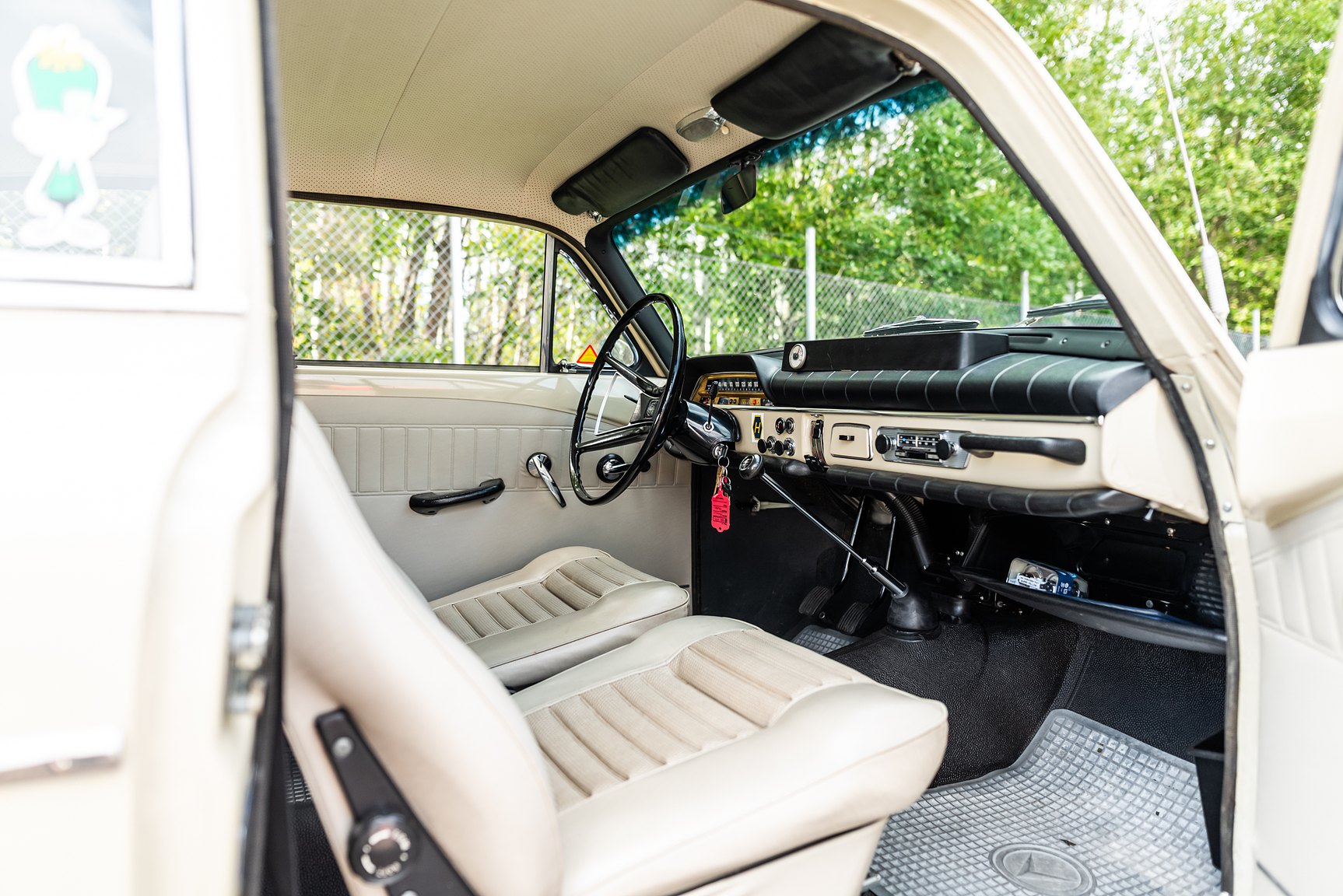 Interior image of 1969 Volvo Amazon 121 P130