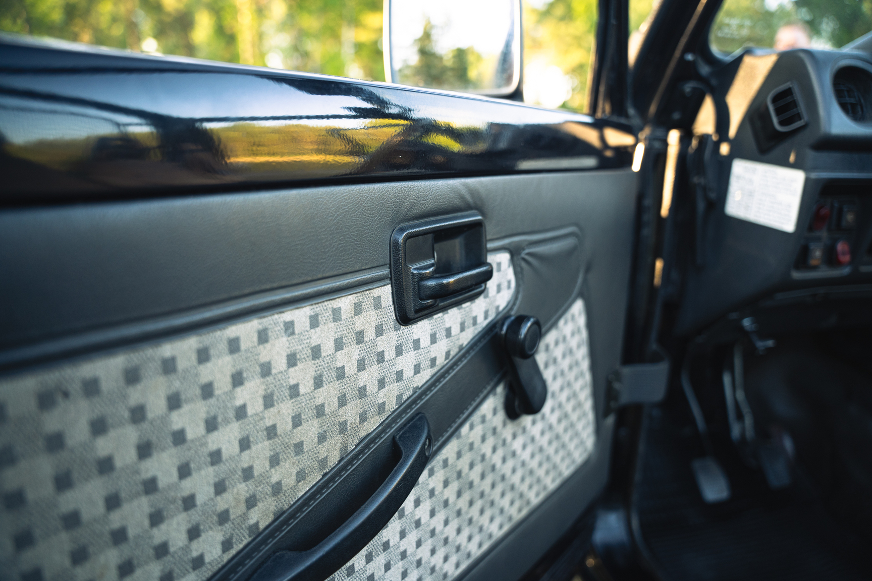 Interior image of 1987 Suzuki SJ413 long