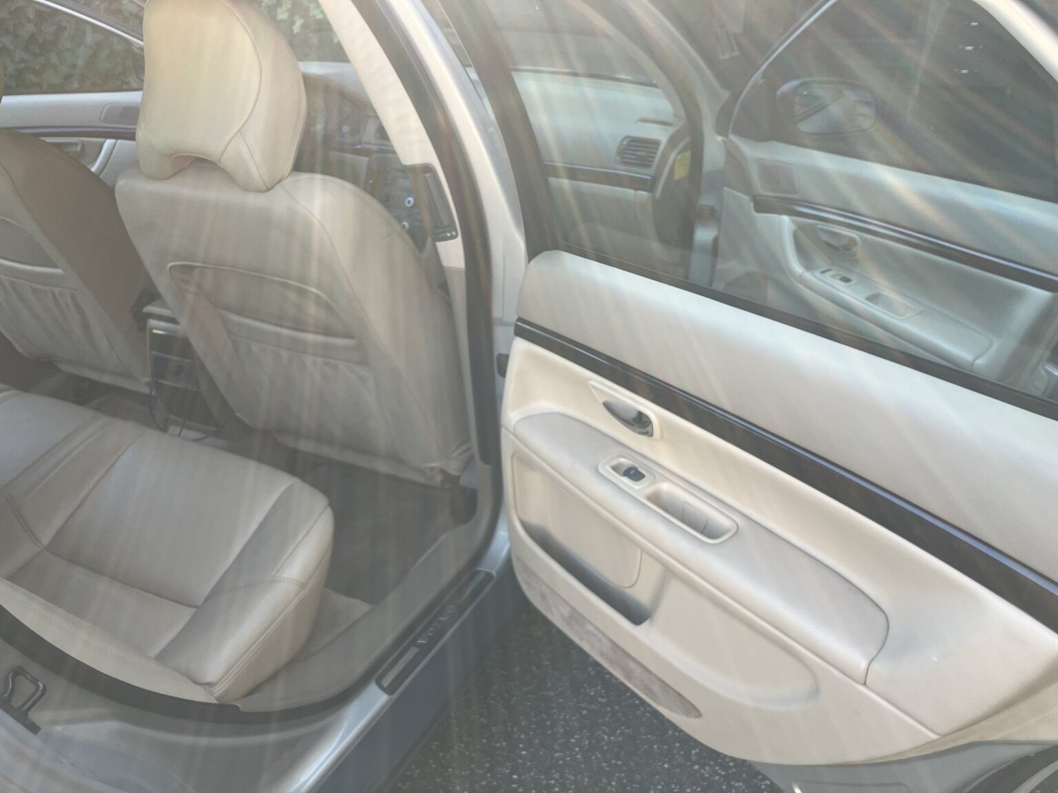 Innenraumfoto von 1999 Volvo S80