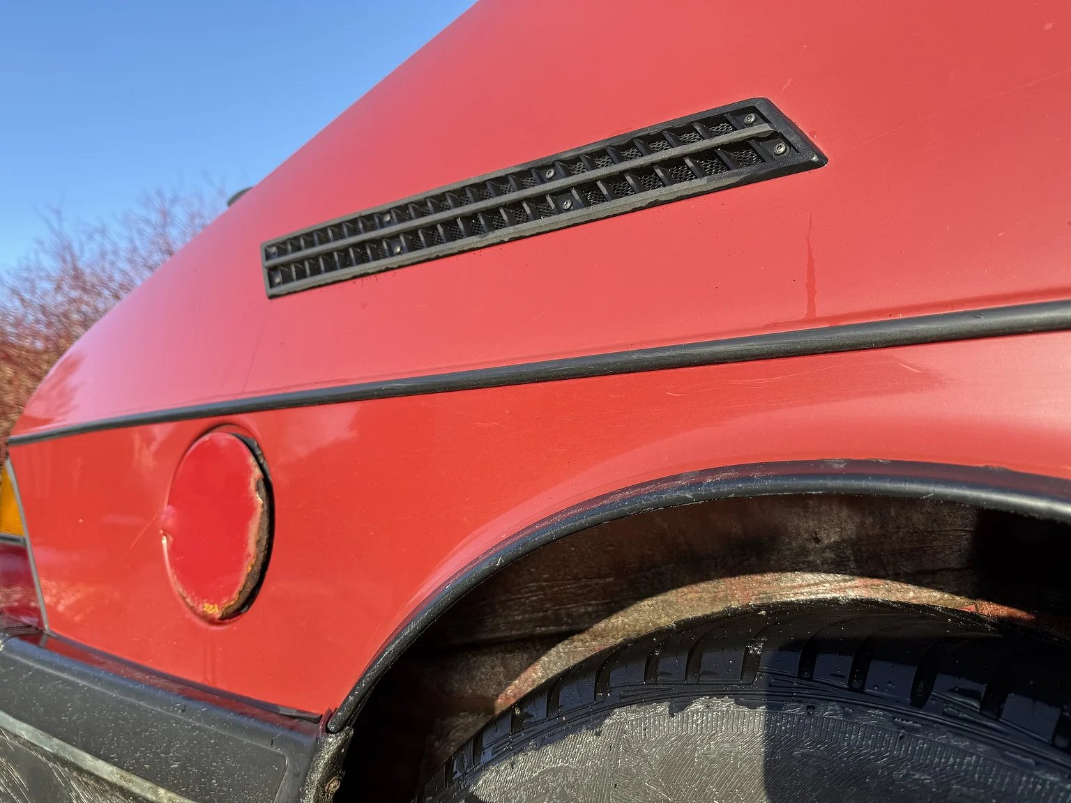 Exterior image of 1991 SAAB 900S Turbo 2-door (54)