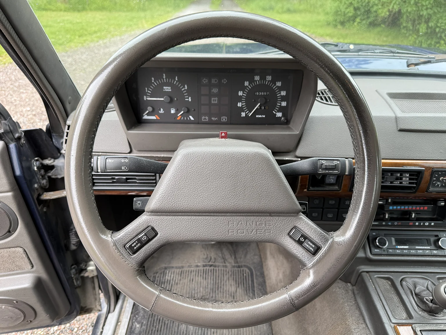 Innenraumfoto von 1990 Range Rover Vogue SE 3.9 (17)