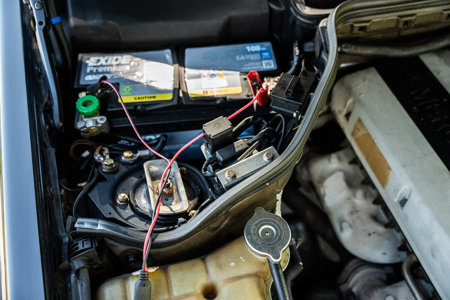Image of 1993 Mercedes-Benz 300 CE-24 Cabriolet mechanics (11)