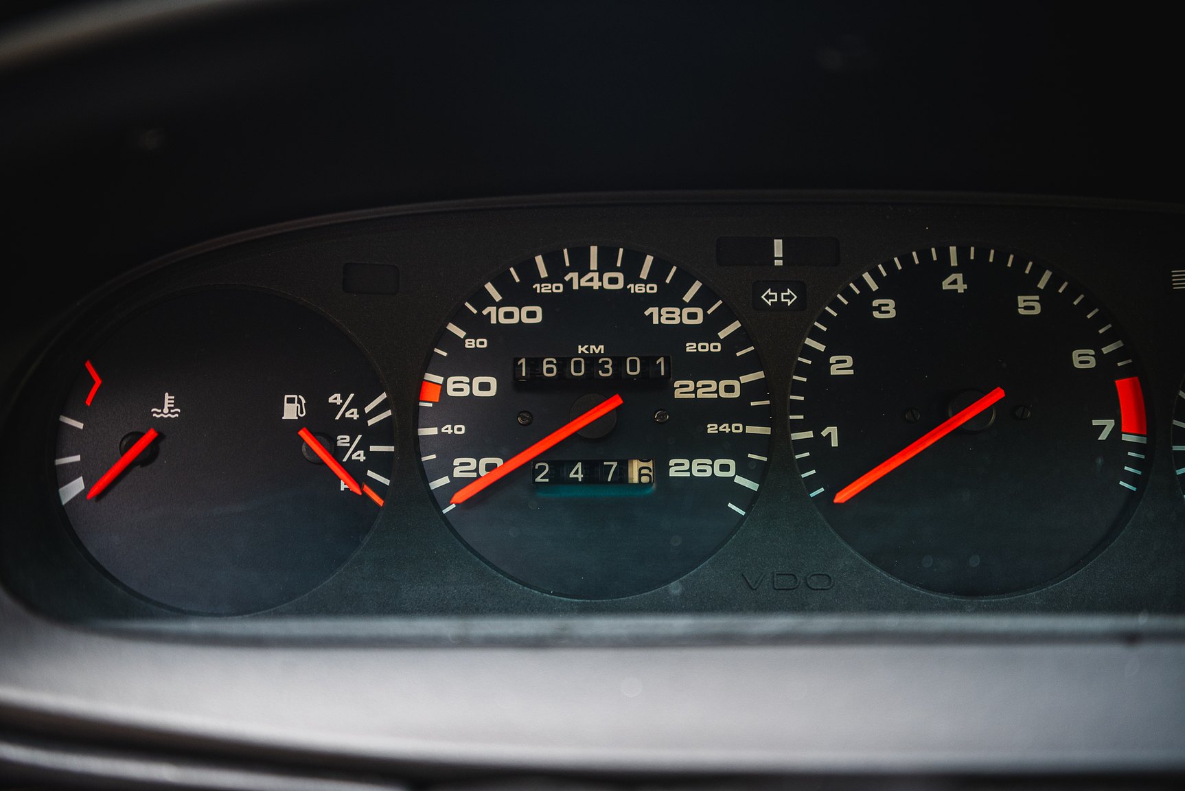 Interior image of 1988 Porsche 944