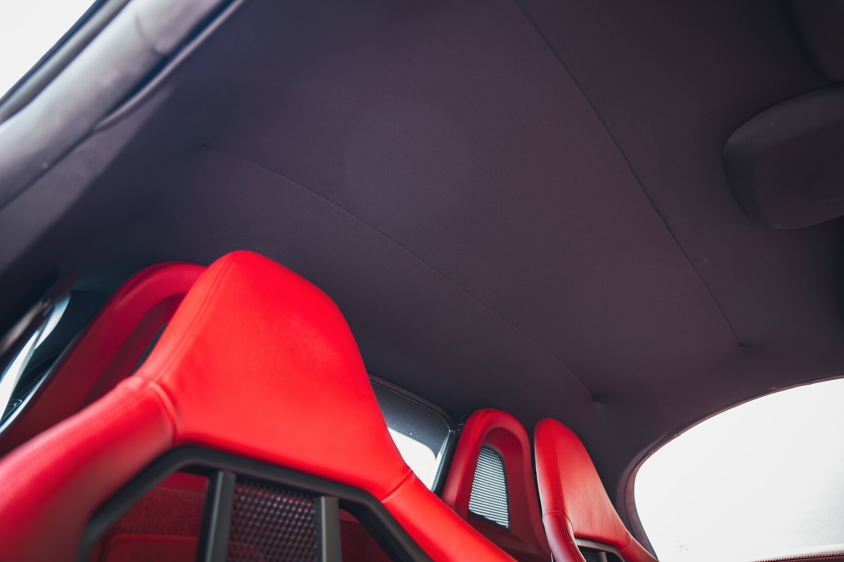 Interior image of 2013 Porsche Boxster S (7)