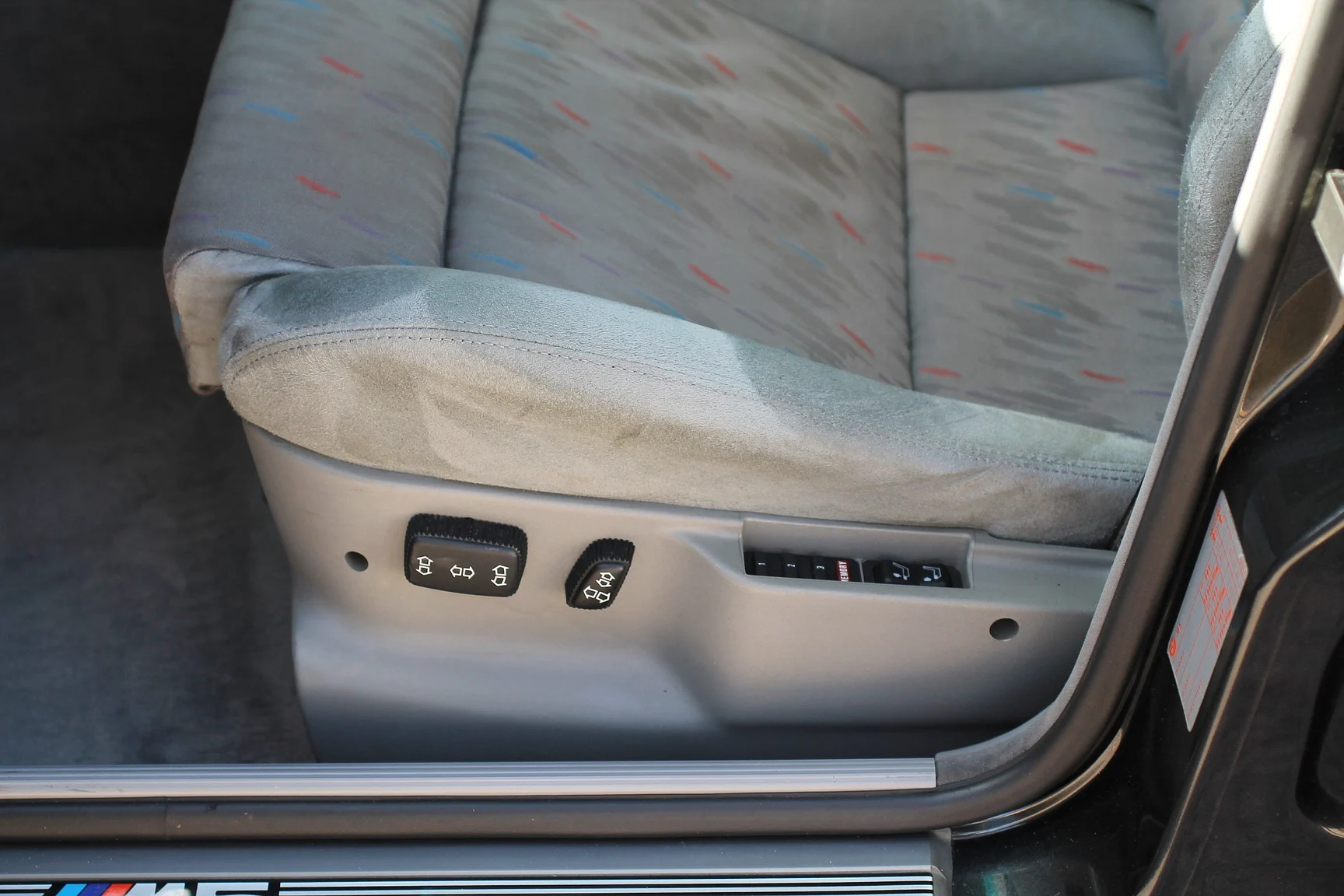 Innenraumfoto von 1993 BMW E34 M5 Touring  (26)