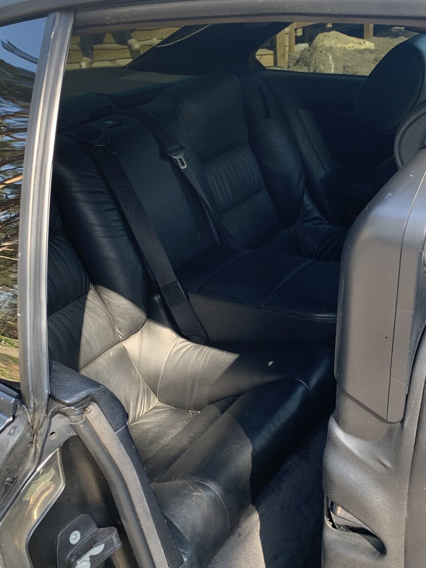 Interior image of 1995 BMW 840i (11)