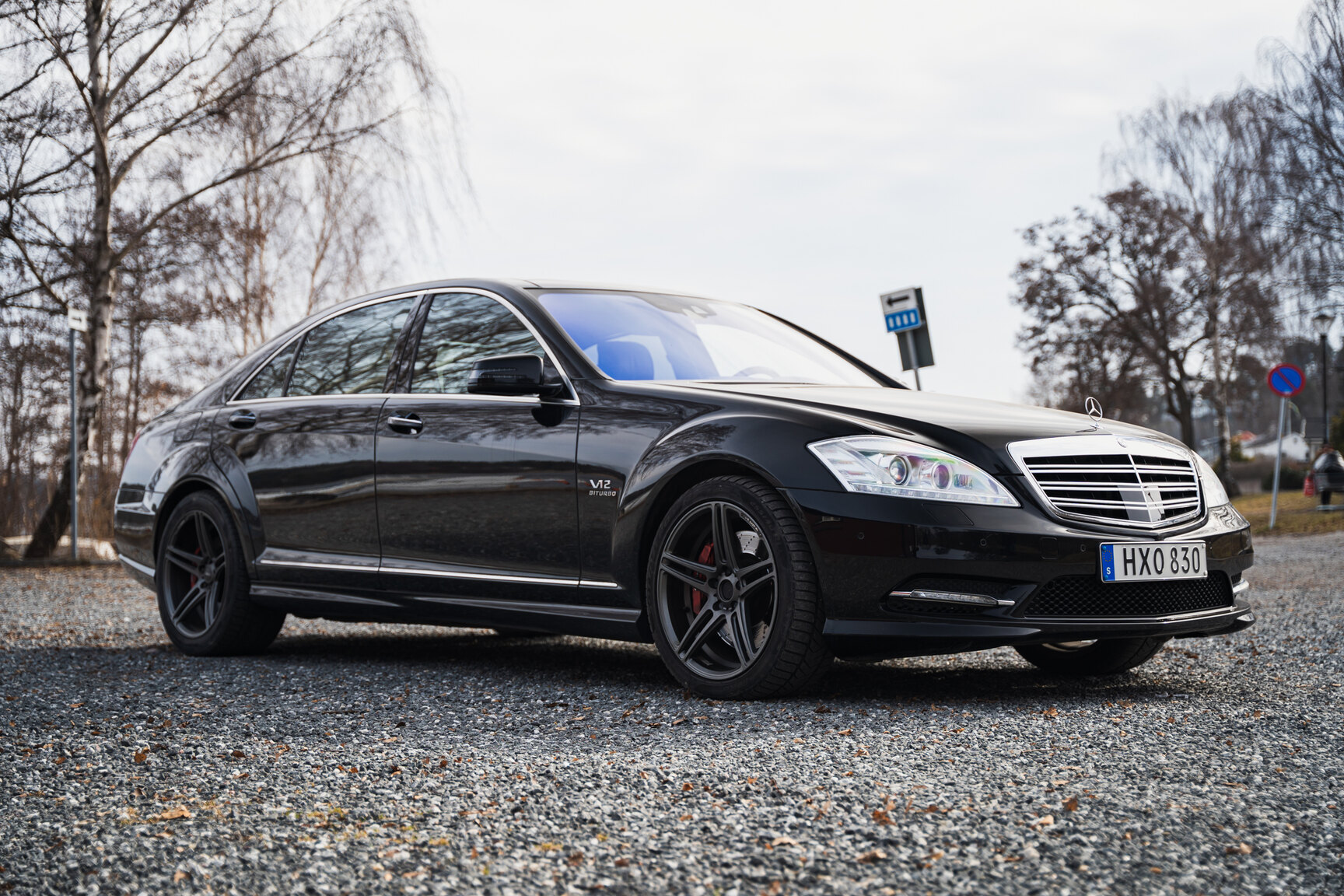 Exterior image of 2011 Mercedes-Benz S600