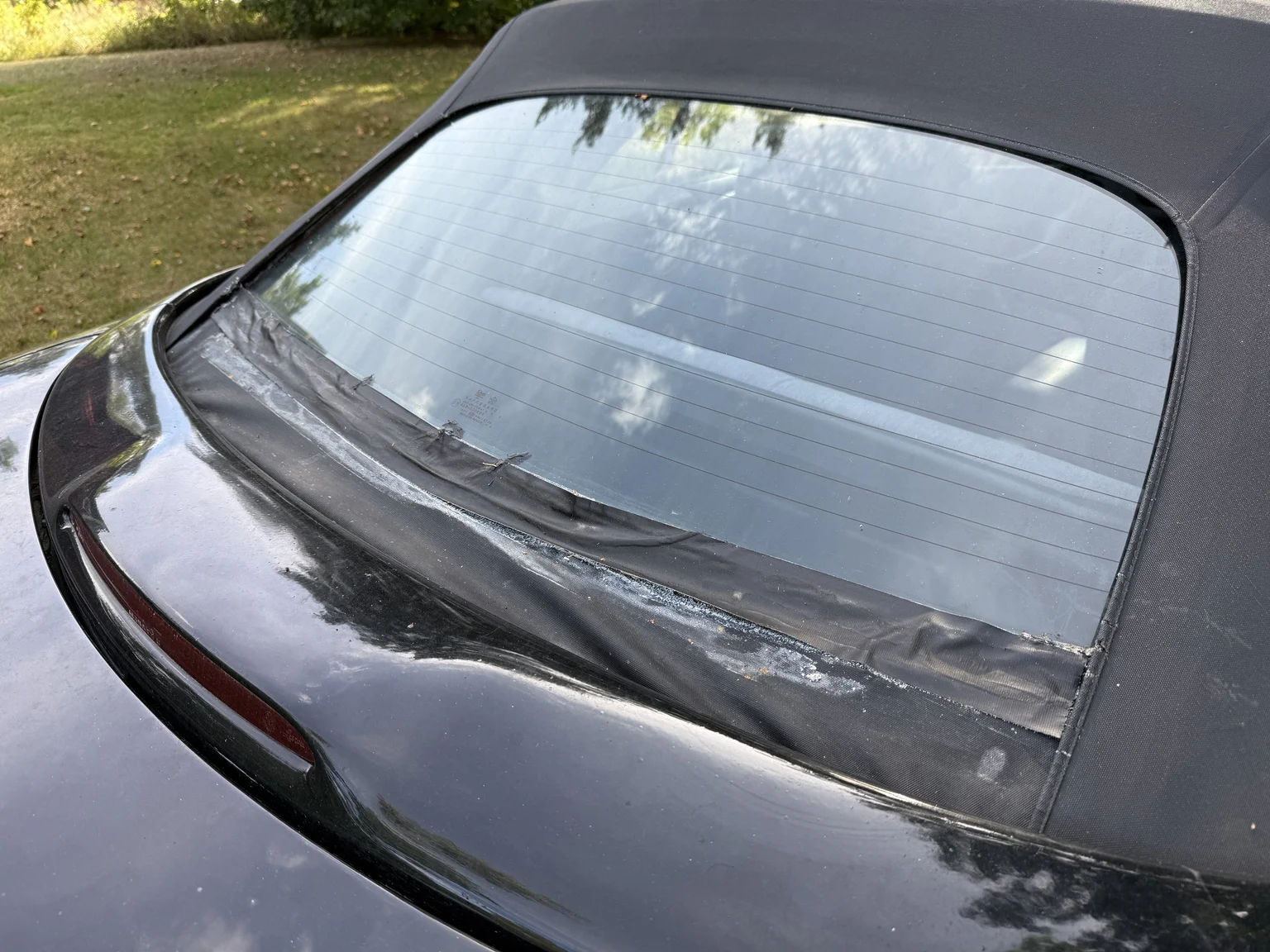 Exterior image of 1997 Chrysler Sebring Cabriolet (28)