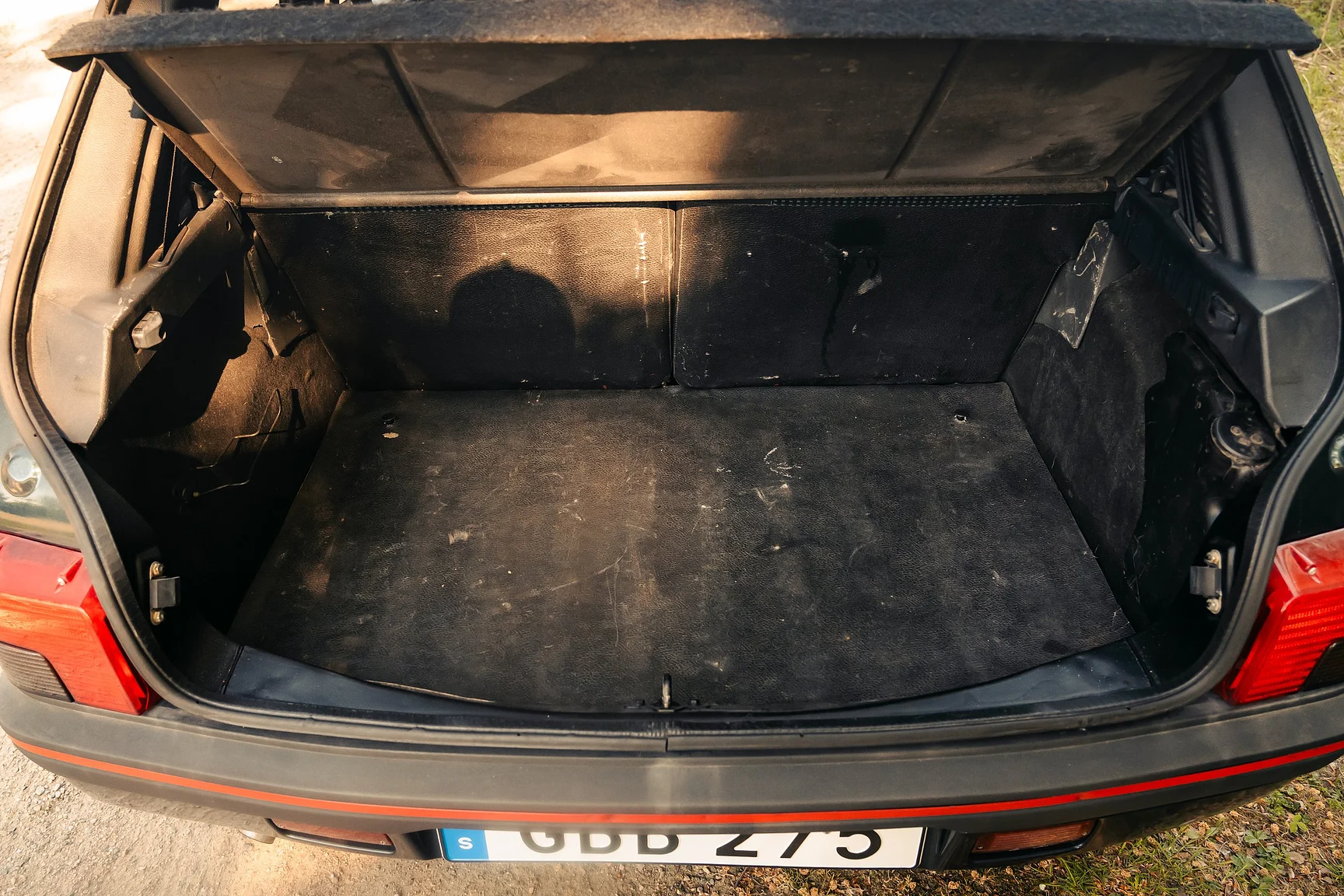 Interior image of 1991 Peugeot 205 GTI 1.9 Monte Carlo (36)