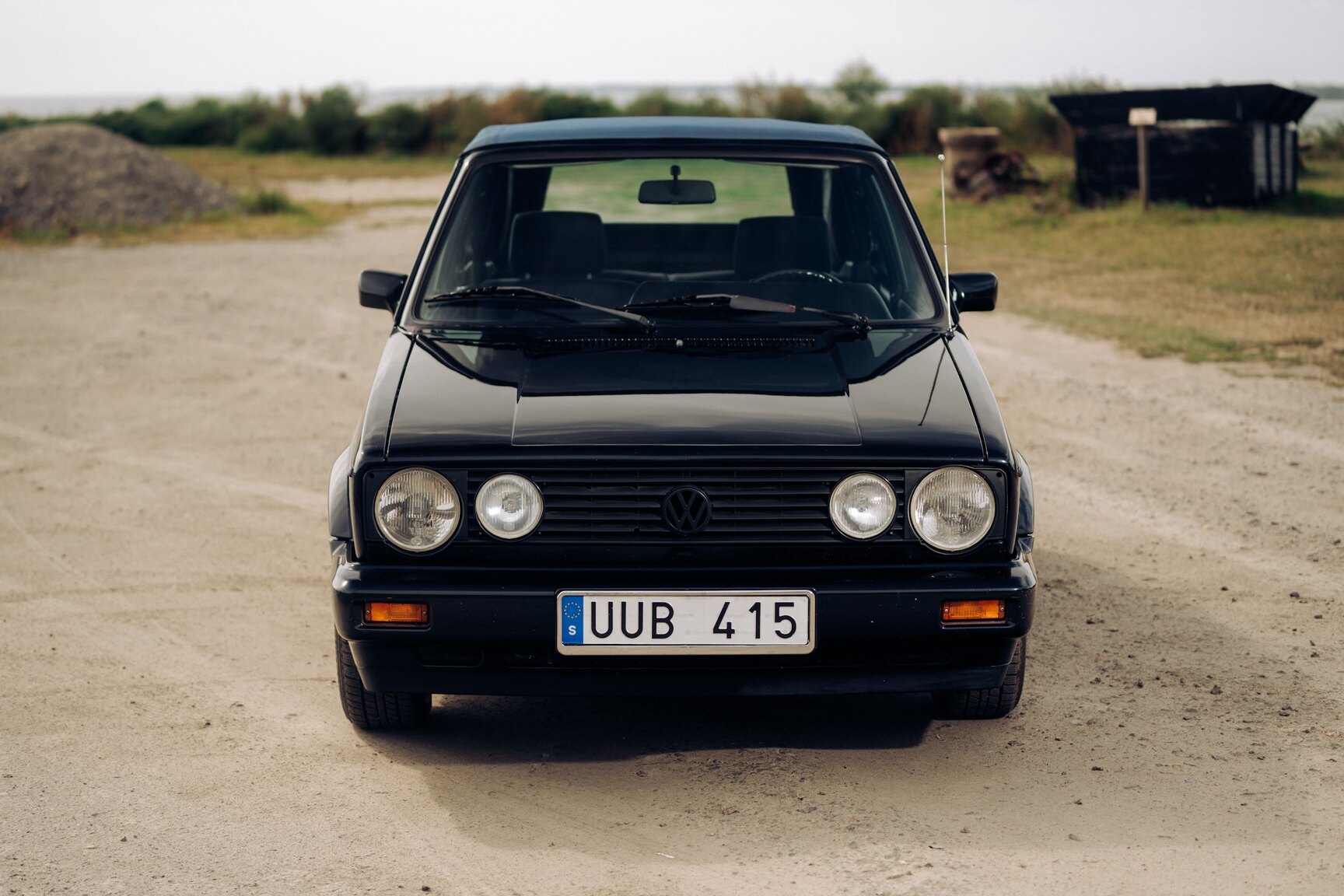 Exterior image of 1991 VW Golf Cabriolet "Etienne Aigner Edition"
