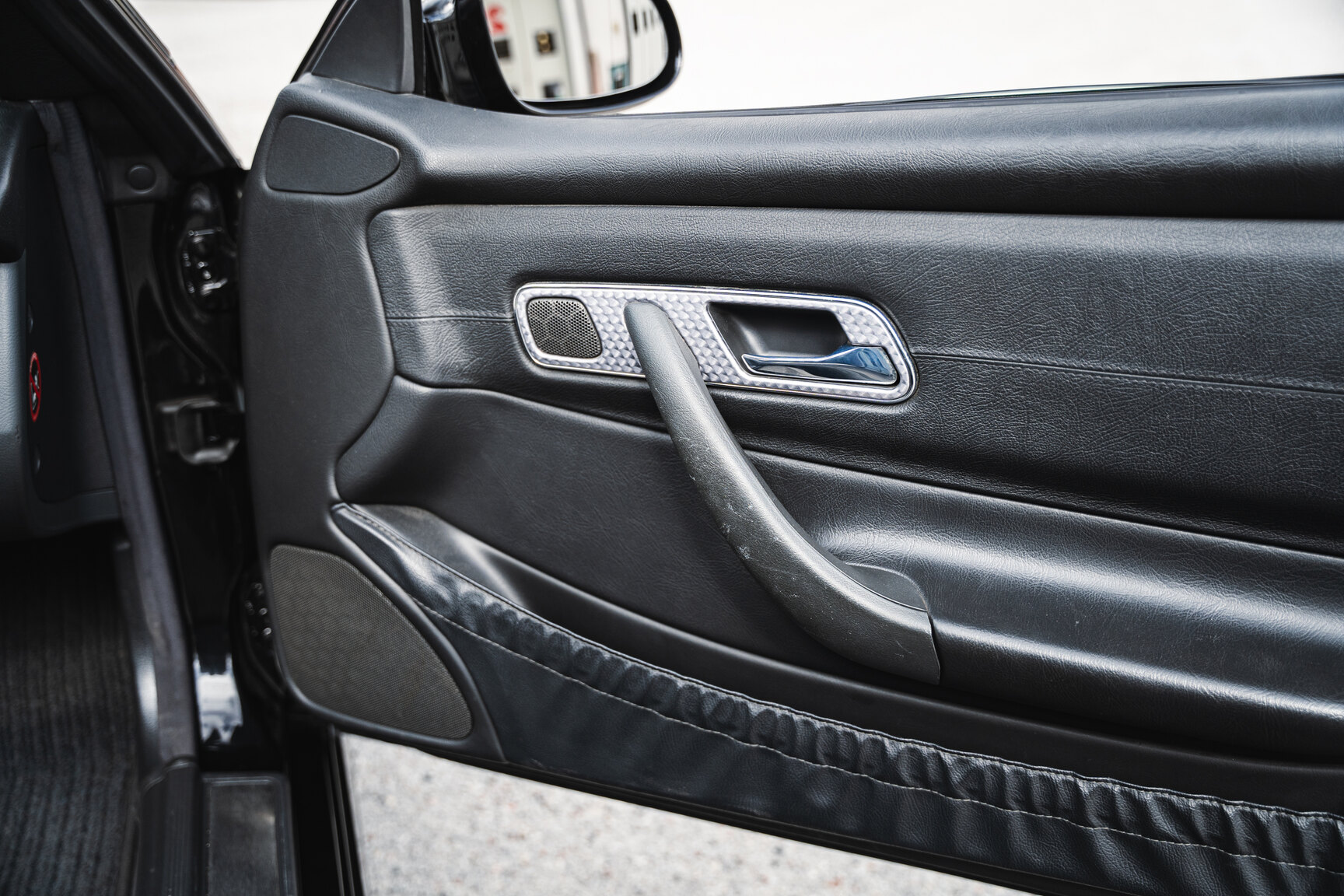 Interior image of 2001 Mercedes-Benz SLK 32 AMG