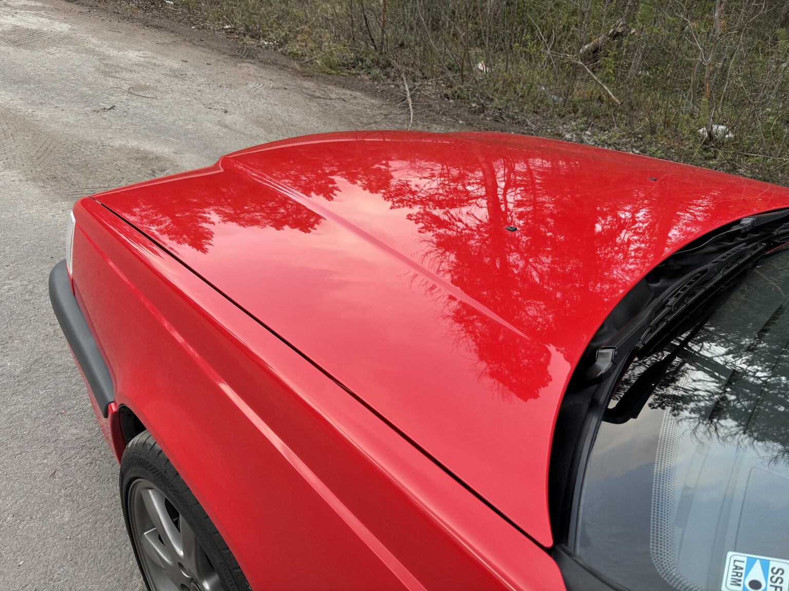 Exterior image of 1996 Volvo 850 R