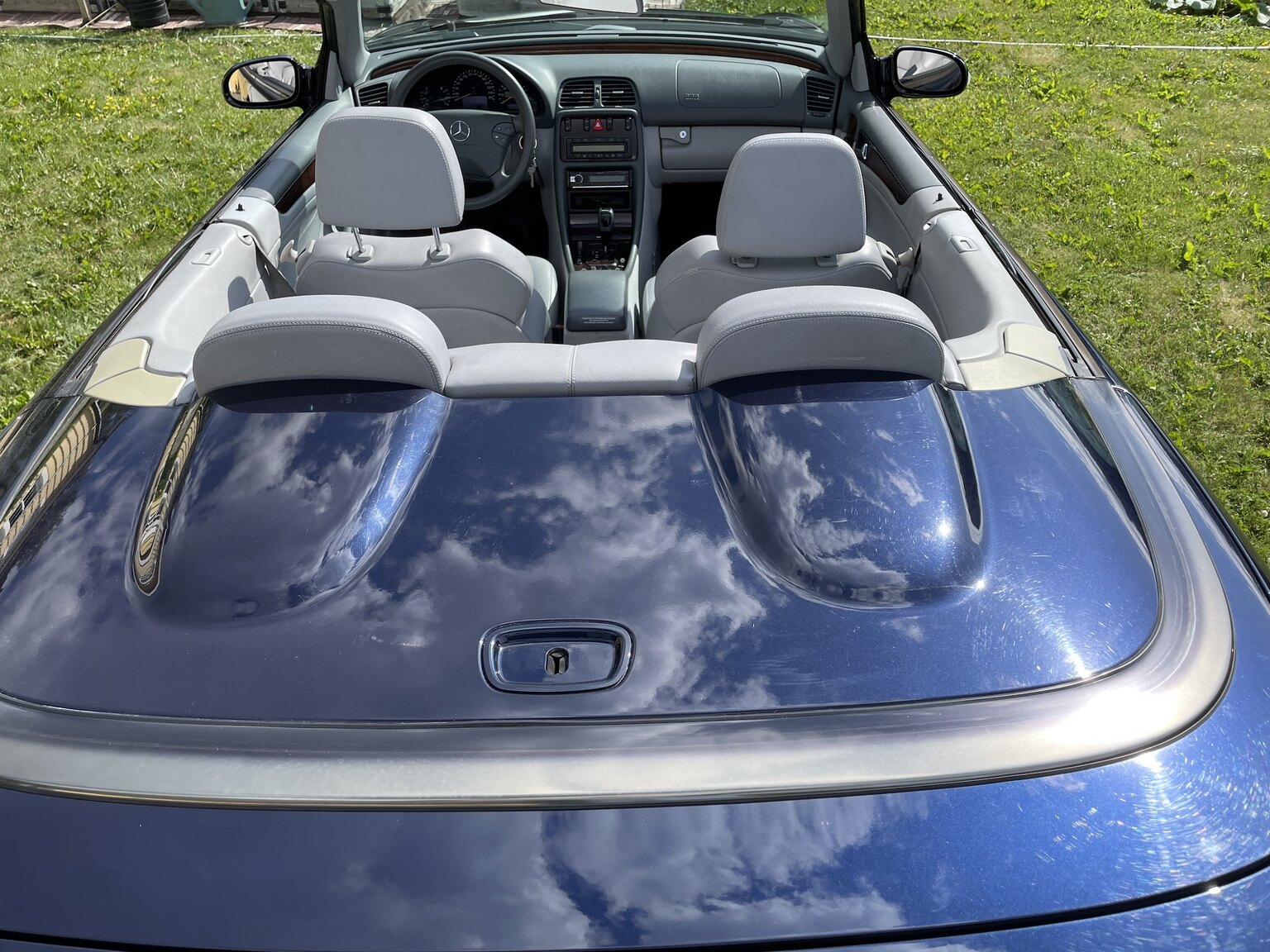 Exteriörbild på 2001 Mercedes-Benz CLK 230 Kompressor