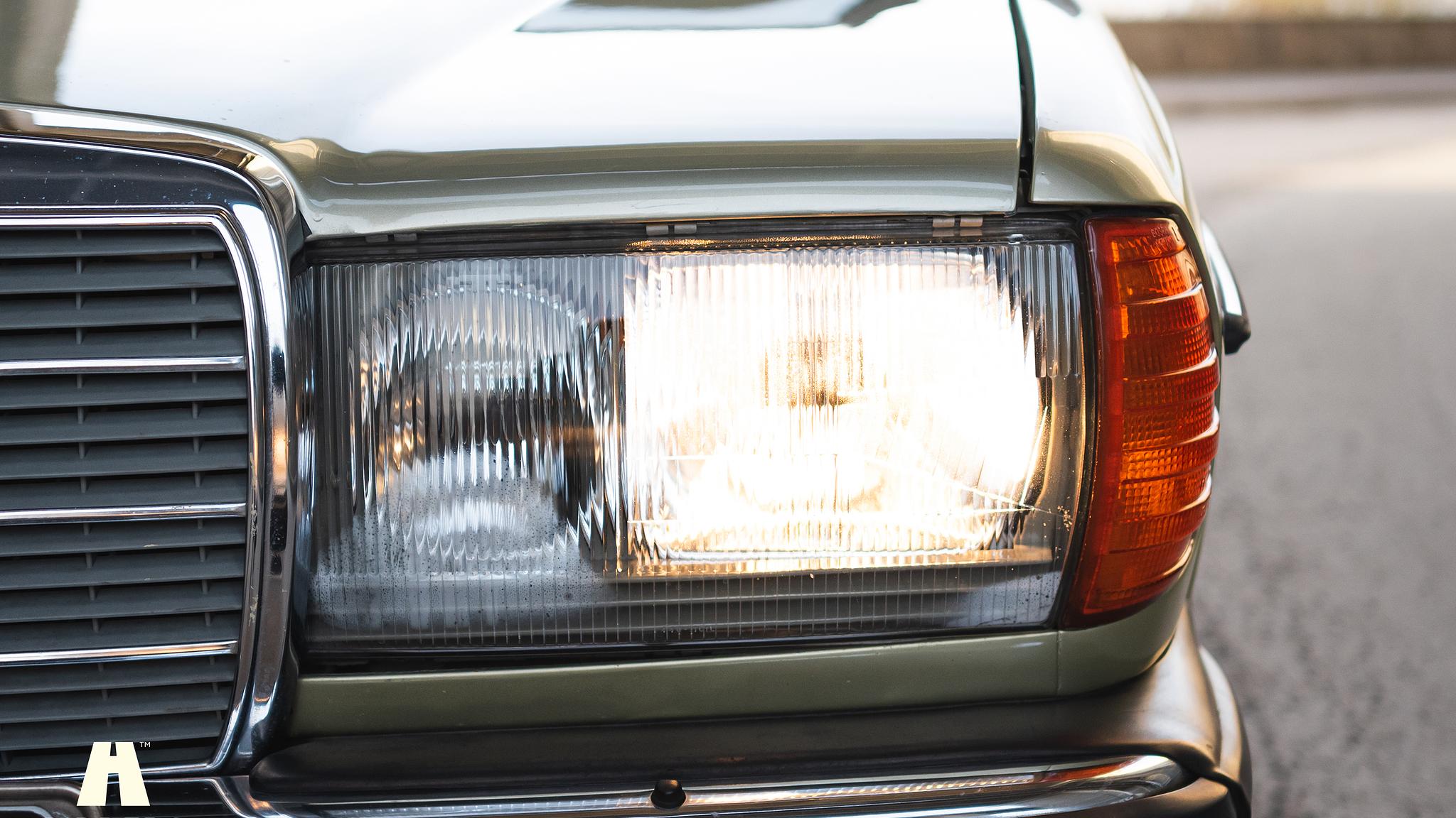 Exteriörbild på 1985 Mercedes-Benz 200 Series 3  (21)