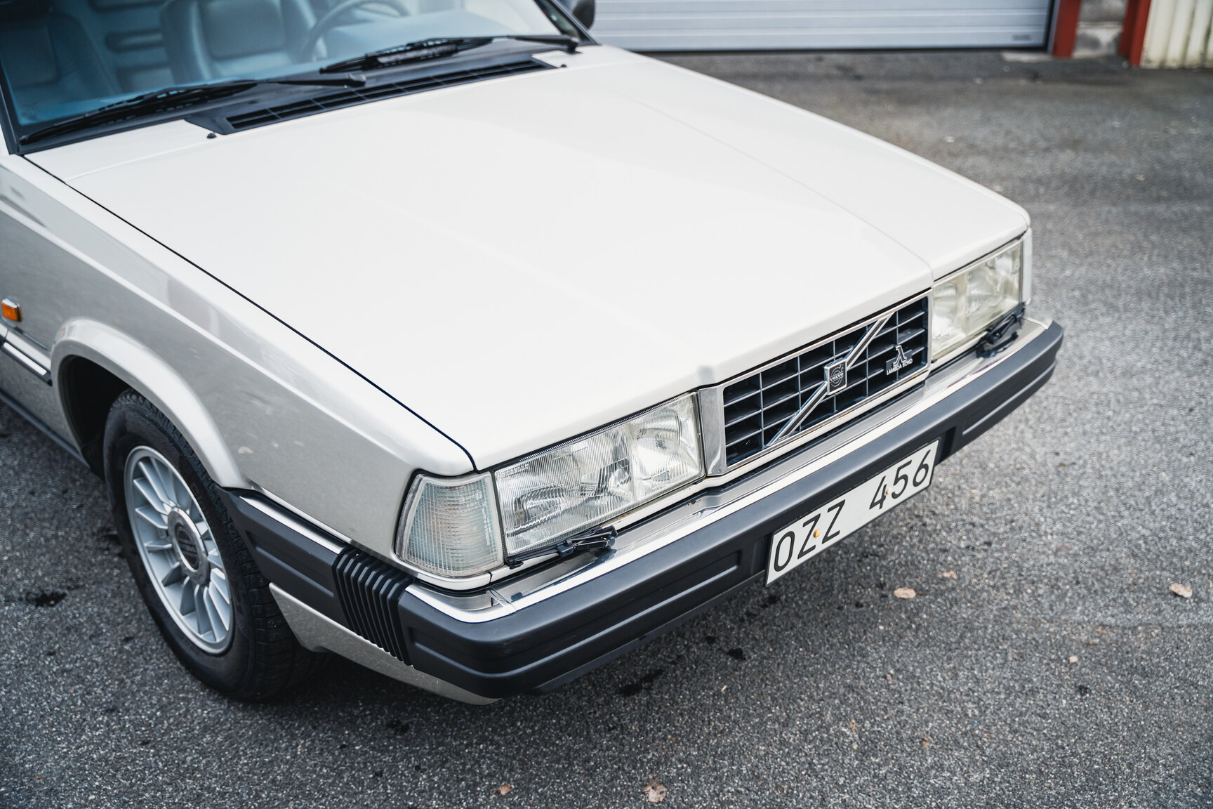 Exteriörbild på 1988 Volvo 780 Bertone Coupé