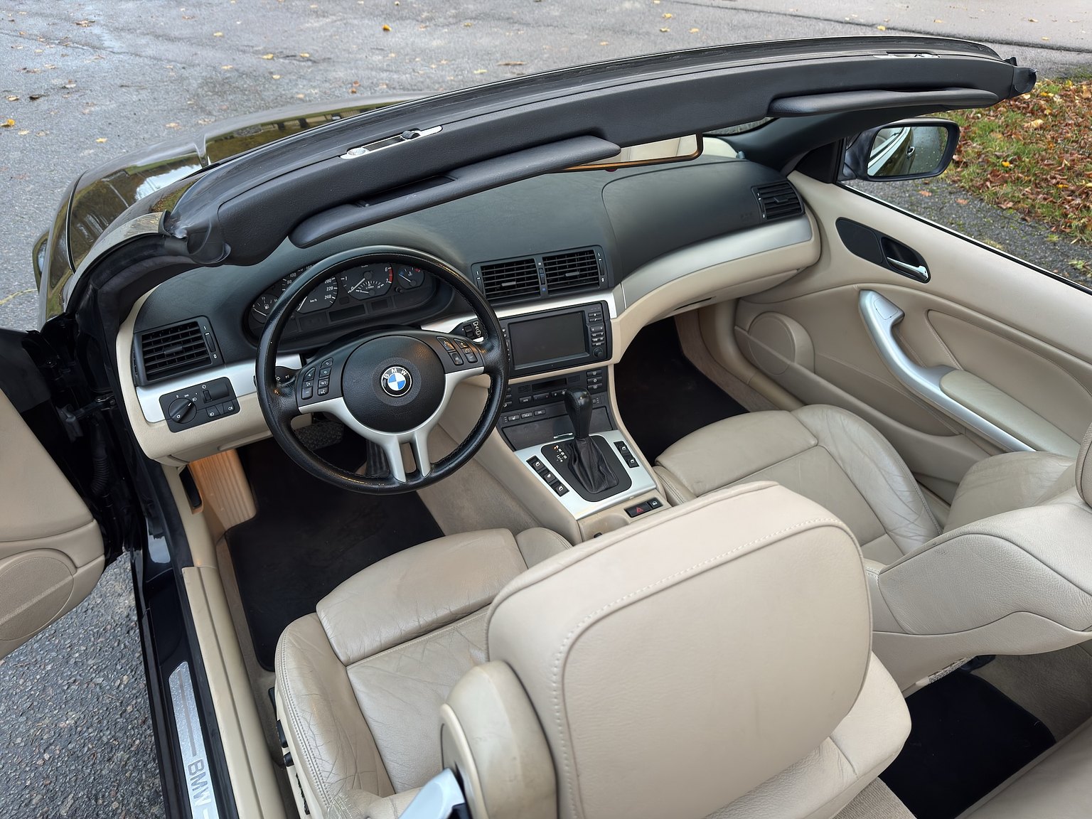 Innenraumfoto von 2001 BMW 325IA CAB