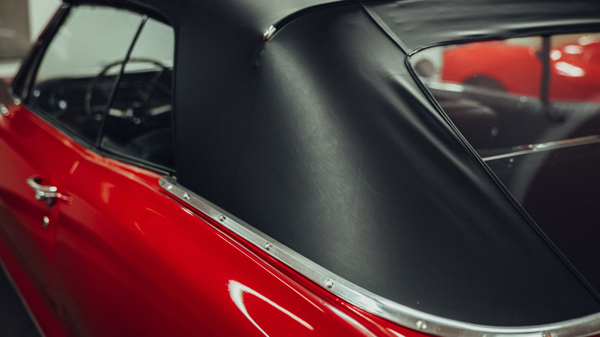Exterior image of 1965 Pontiac Bonneville Cabriolet 6.4 V8