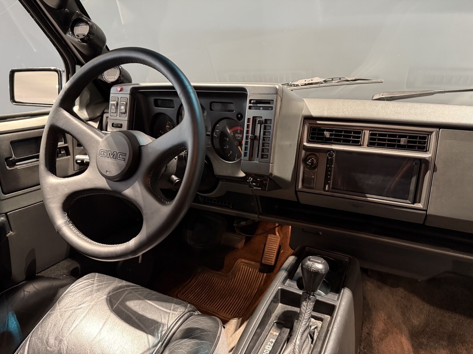 Interior image of 1992 GMC Typhoon 