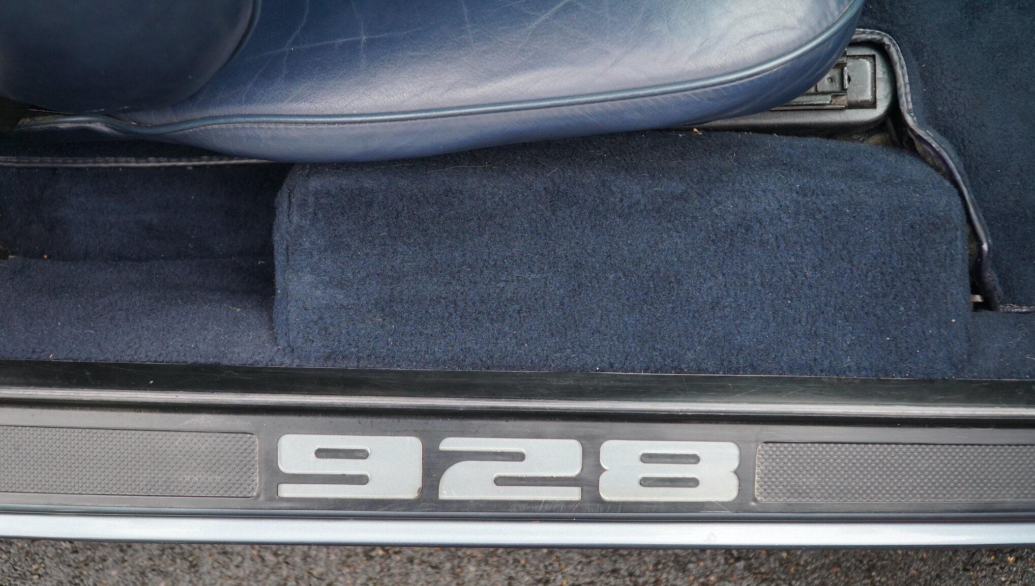 Innenraumfoto von 1983 Porsche 928S (15)