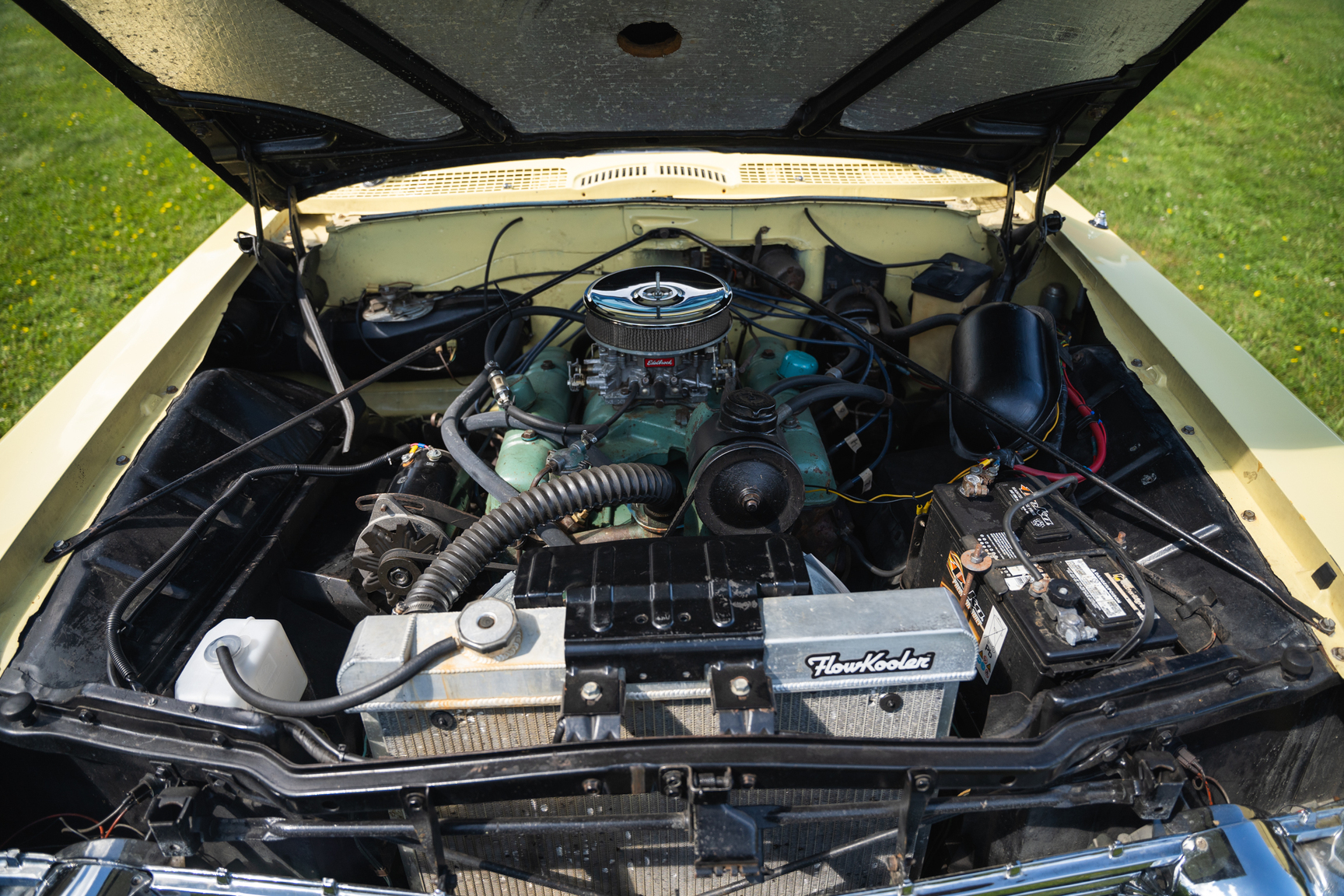 Image of 1961 Buick Electra 225 cab mechanics