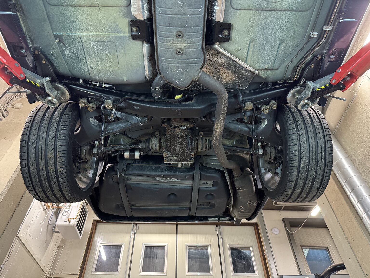 Image of 1996 BMW 520i Touring mechanics