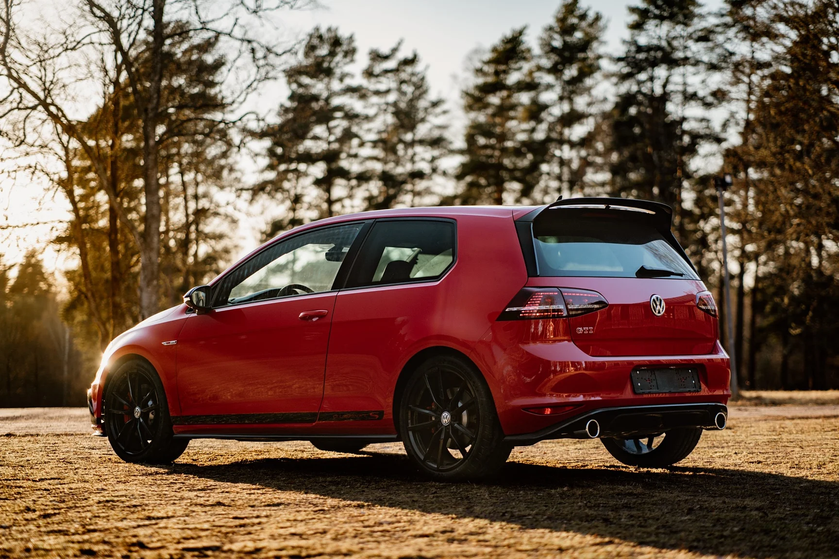 Exterior image of 2016 Volkswagen Golf GTi Clubsport S - no. 291/400 (6)