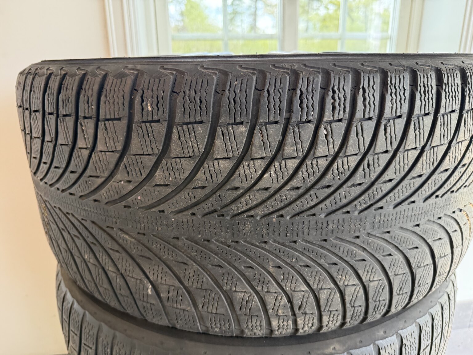 Image of 2013 Porsche Cayenne GTS (4) miscellaneous