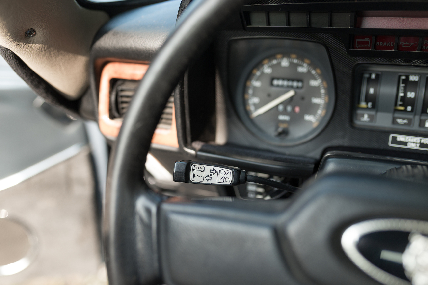 Innenraumfoto von 1987 Jaguar Xj-SC (20)