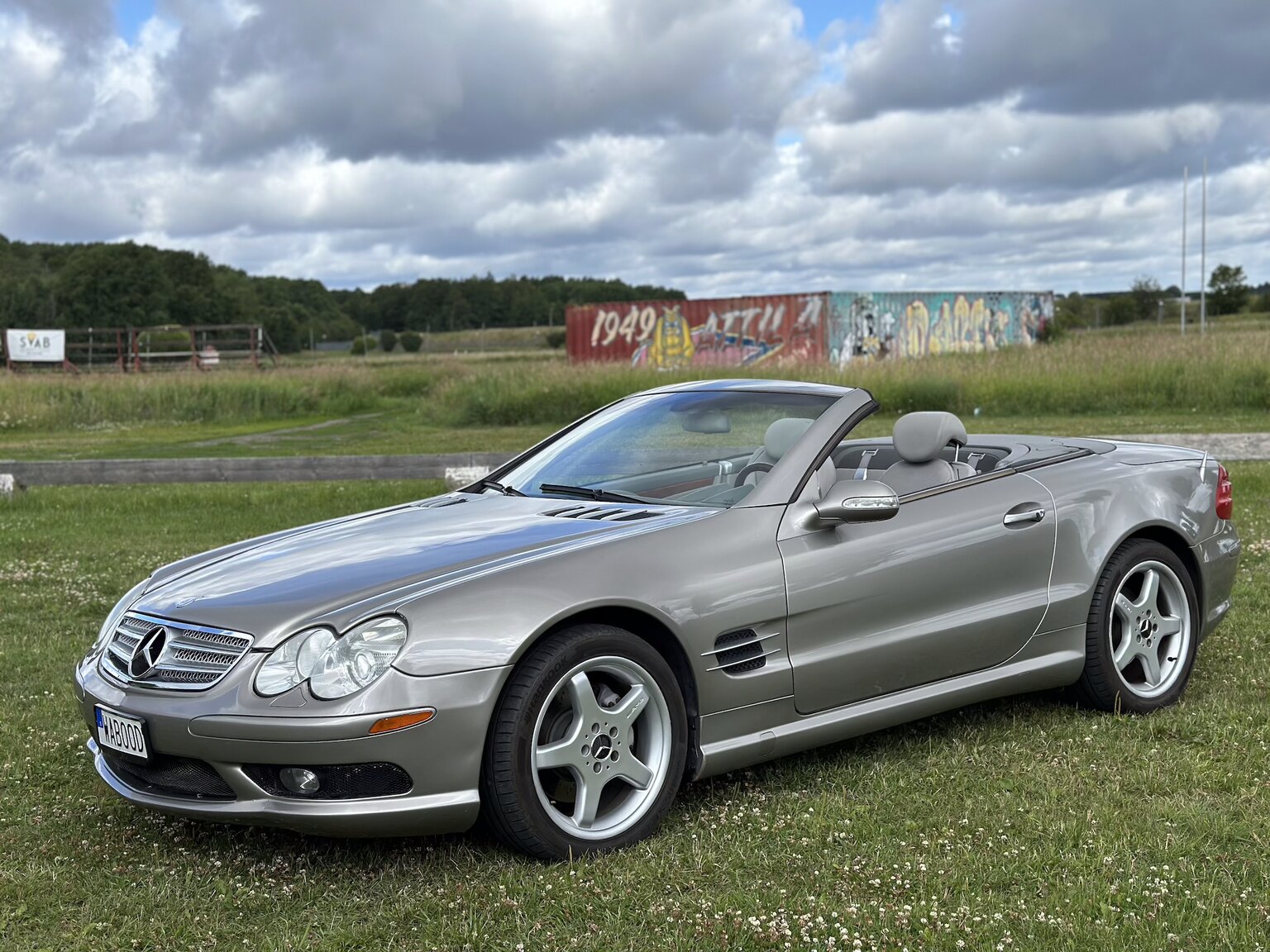 Exteriörbild på 2003 Mercedes Benz SL 500