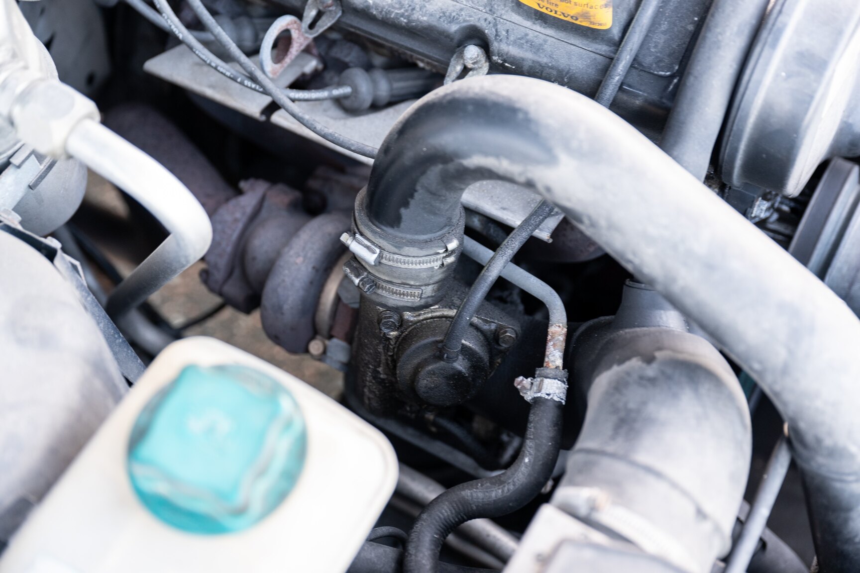 Image of 1998 Volvo 940 Turbo mechanics