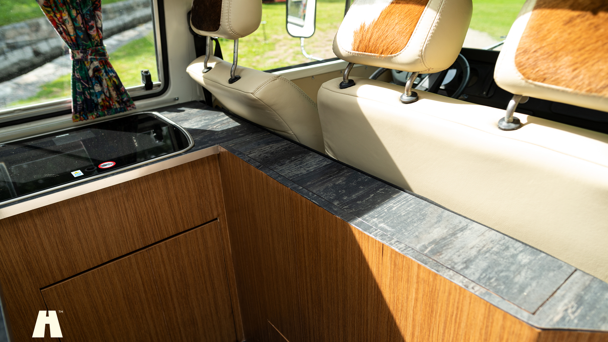 Interior image of 1998 Volkswagen T2 Camper
